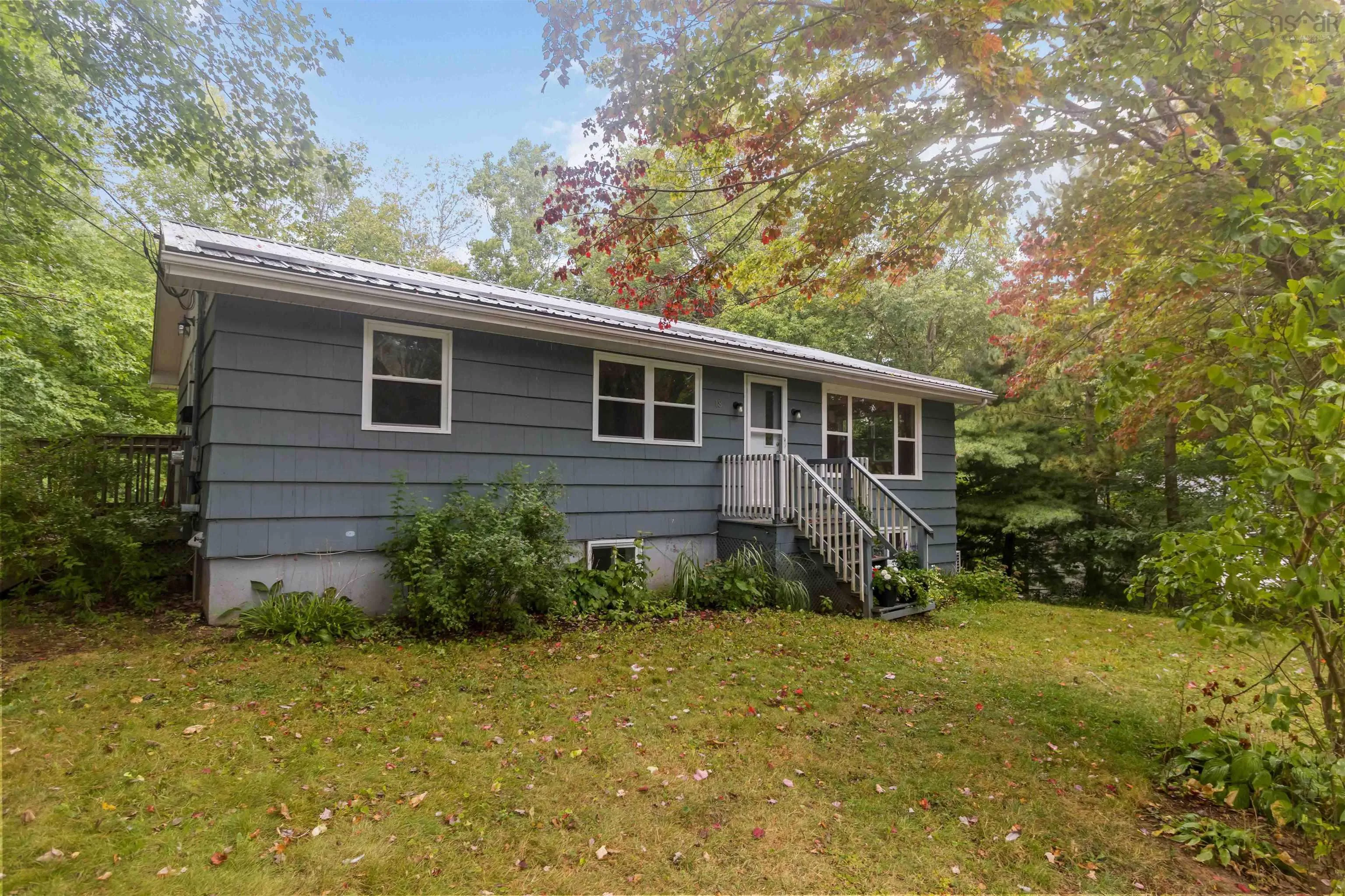 18 Dublin Avenue, Bridgewater, NS B4V 2V7, 4 Bedrooms Bedrooms, ,2 BathroomsBathrooms,Residential,For Sale,Dublin,202522653
