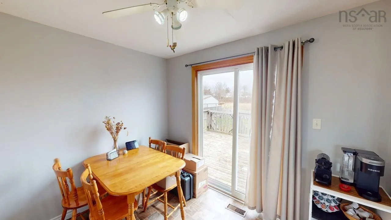 28 Weir Avenue, Stellarton Ns B0k 1s0, 3 Bedrooms Bedrooms, ,1 BathroomBathrooms,Residential,For Sale,Weir,202509187