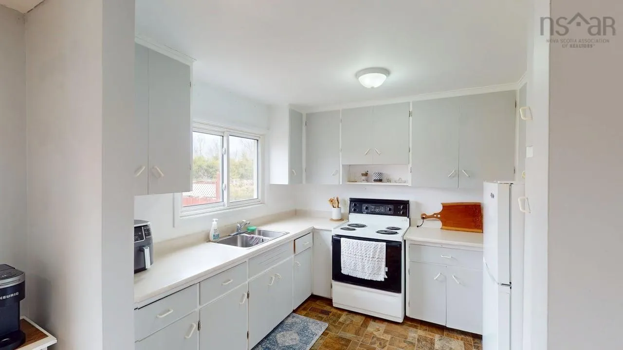 28 Weir Avenue, Stellarton Ns B0k 1s0, 3 Bedrooms Bedrooms, ,1 BathroomBathrooms,Residential,For Sale,Weir,202509187
