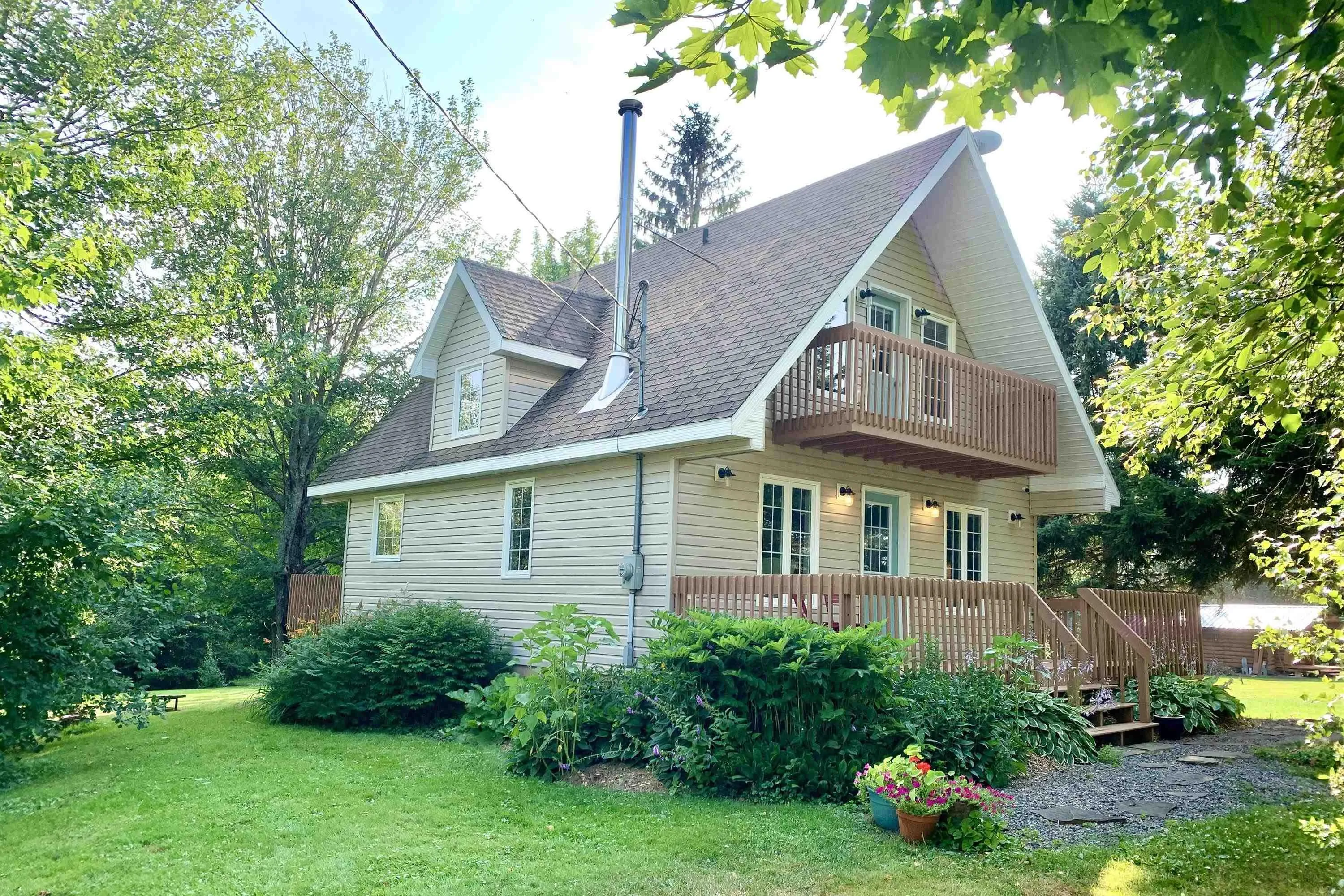 24 Mitchell Island Loop, Linden, NS B0K 1K0, 2 Bedrooms Bedrooms, ,2 BathroomsBathrooms,Residential,For Sale,Mitchell Island,202519345