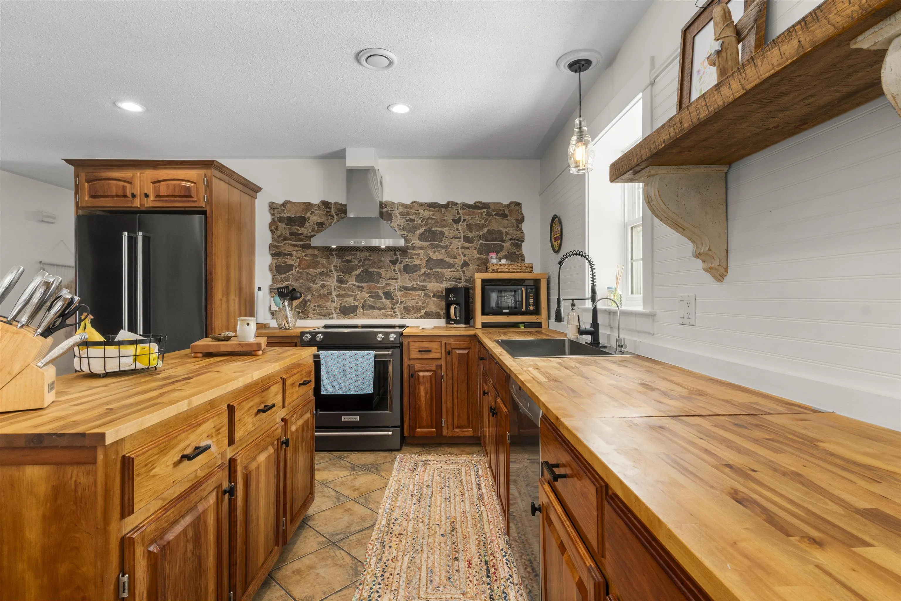 10928 Highway 1, Paradise Ns B0s 1m0, 4 Bedrooms Bedrooms, ,2 BathroomsBathrooms,Residential,For Sale,Highway 1,202502476