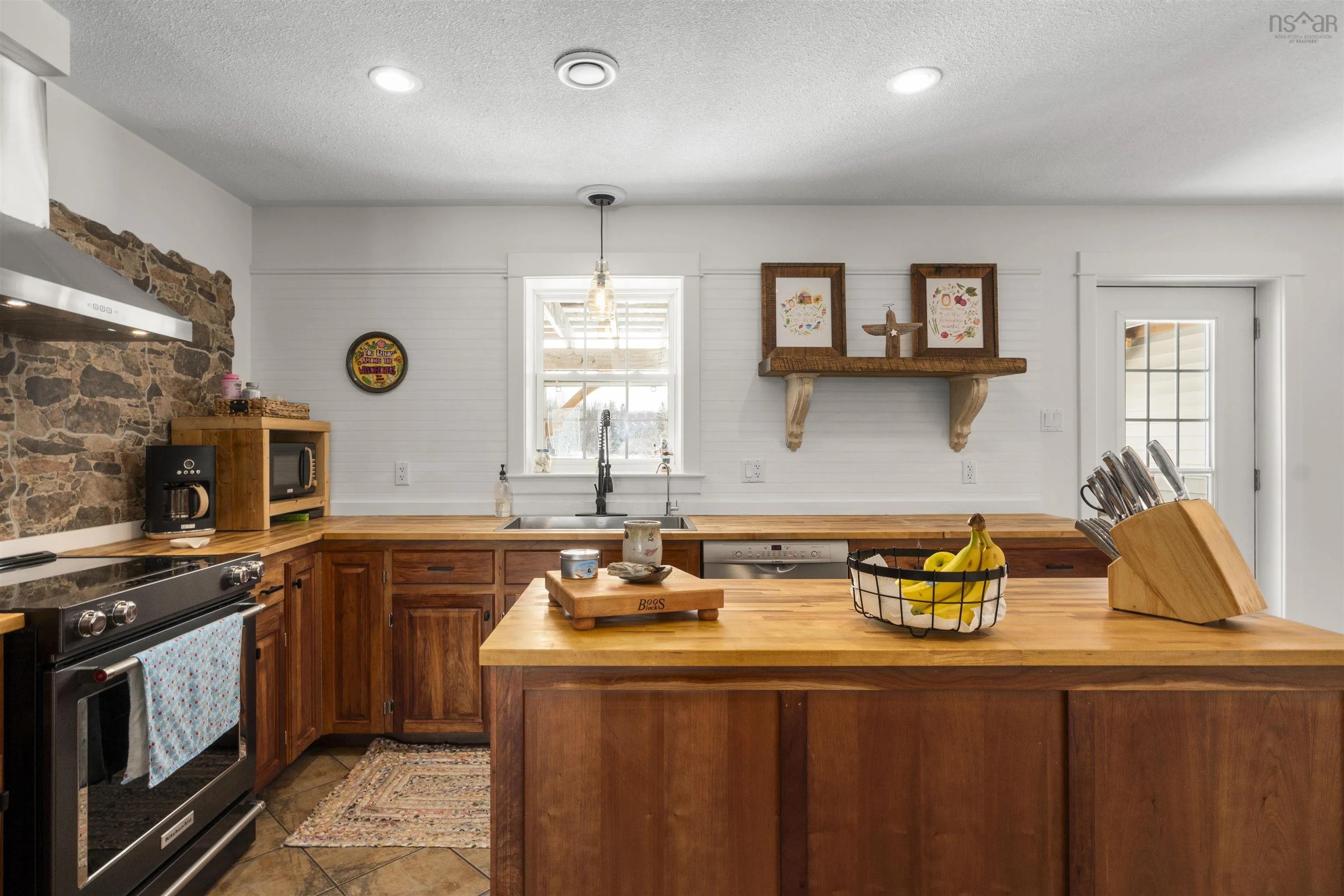 10928 Highway 1, Paradise Ns B0s 1m0, 4 Bedrooms Bedrooms, ,2 BathroomsBathrooms,Residential,For Sale,Highway 1,202502476