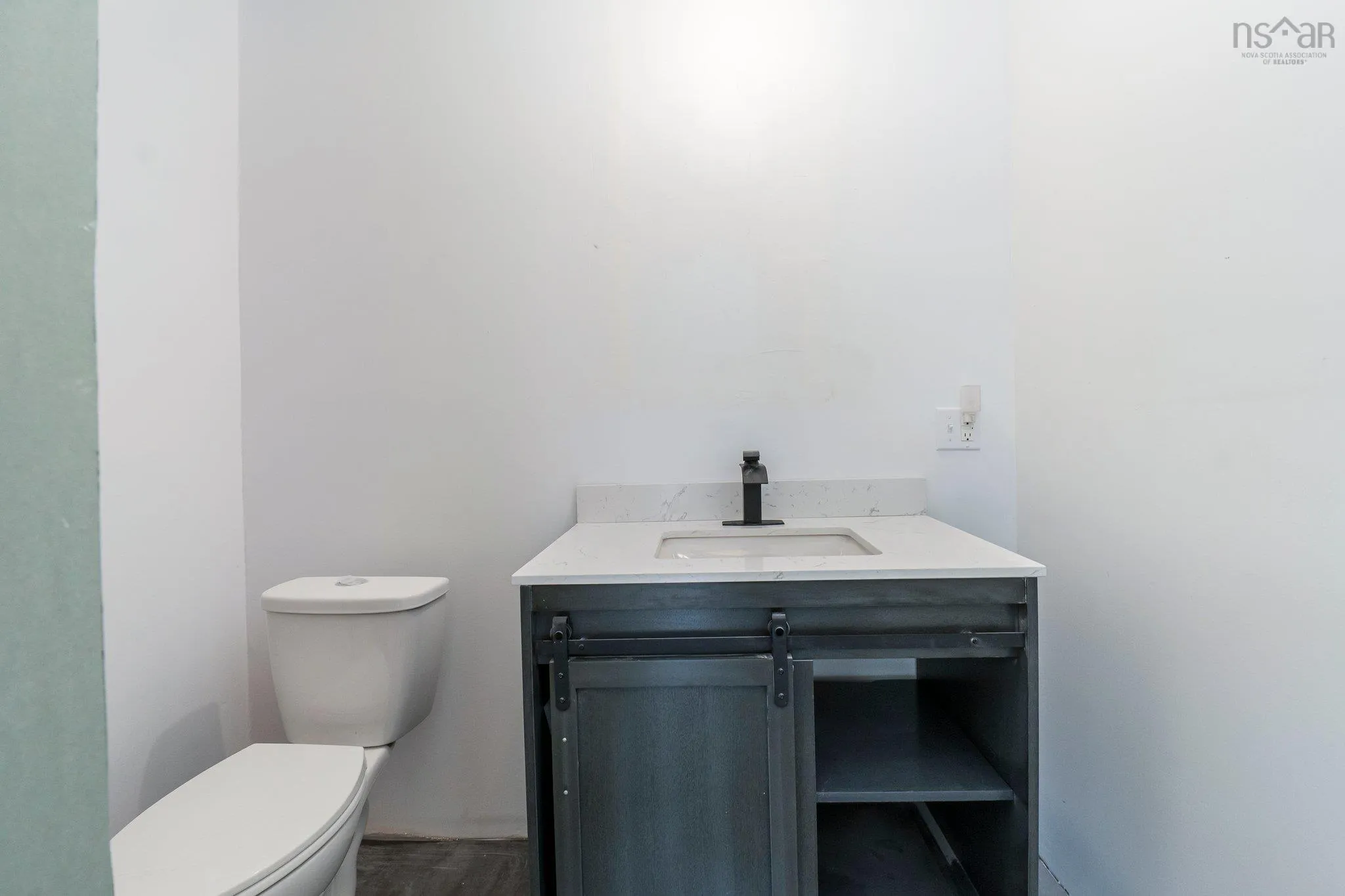 19 Cove Road, Mount Uniacke, NS B0N 1Z0, 3 Bedrooms Bedrooms, ,1 BathroomBathrooms,Residential,For Sale,Cove Road,202513462