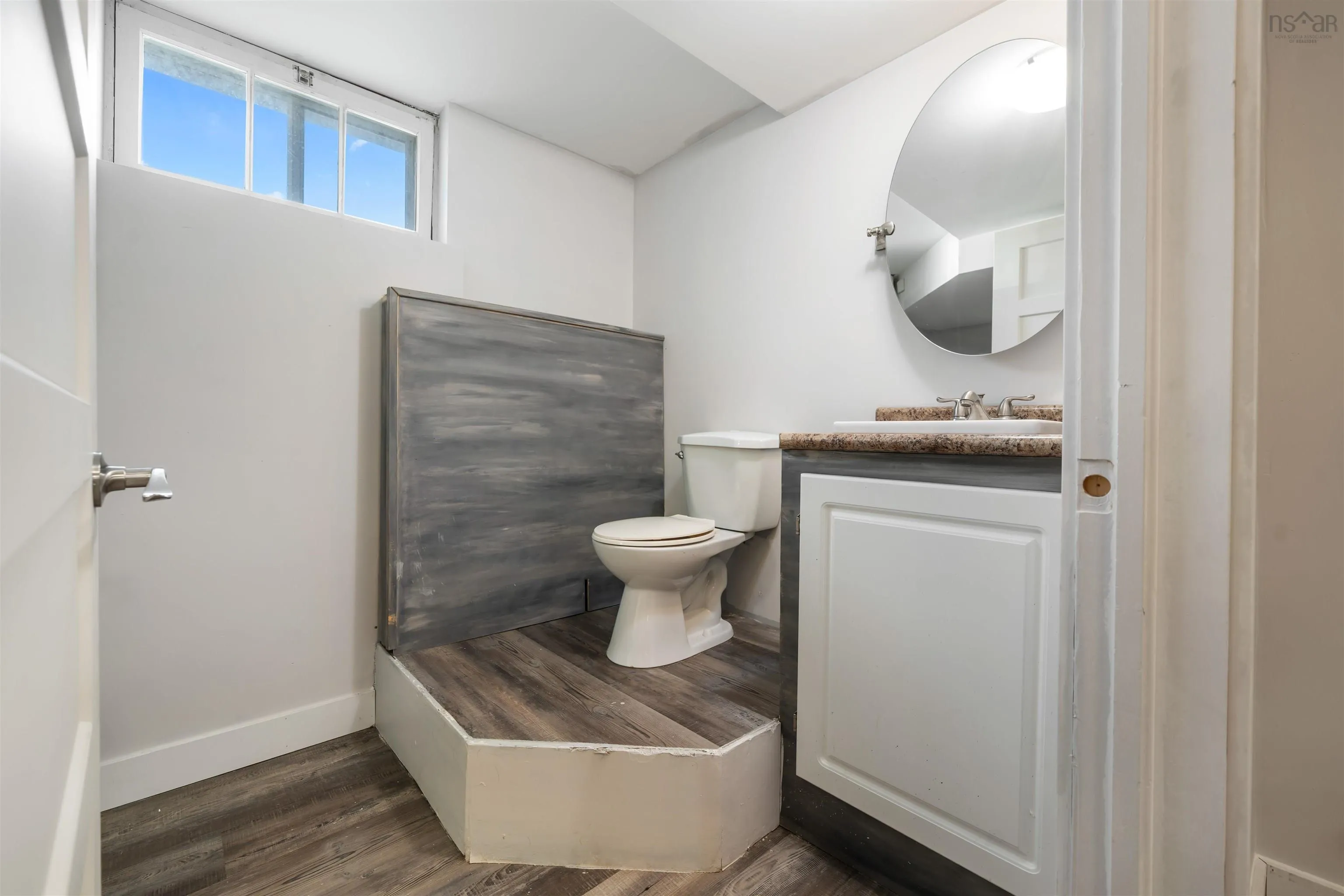 23 Odell Drive, Dartmouth, NS B2W 3T3, 3 Bedrooms Bedrooms, ,2 BathroomsBathrooms,Residential,For Sale,Odell,202525509