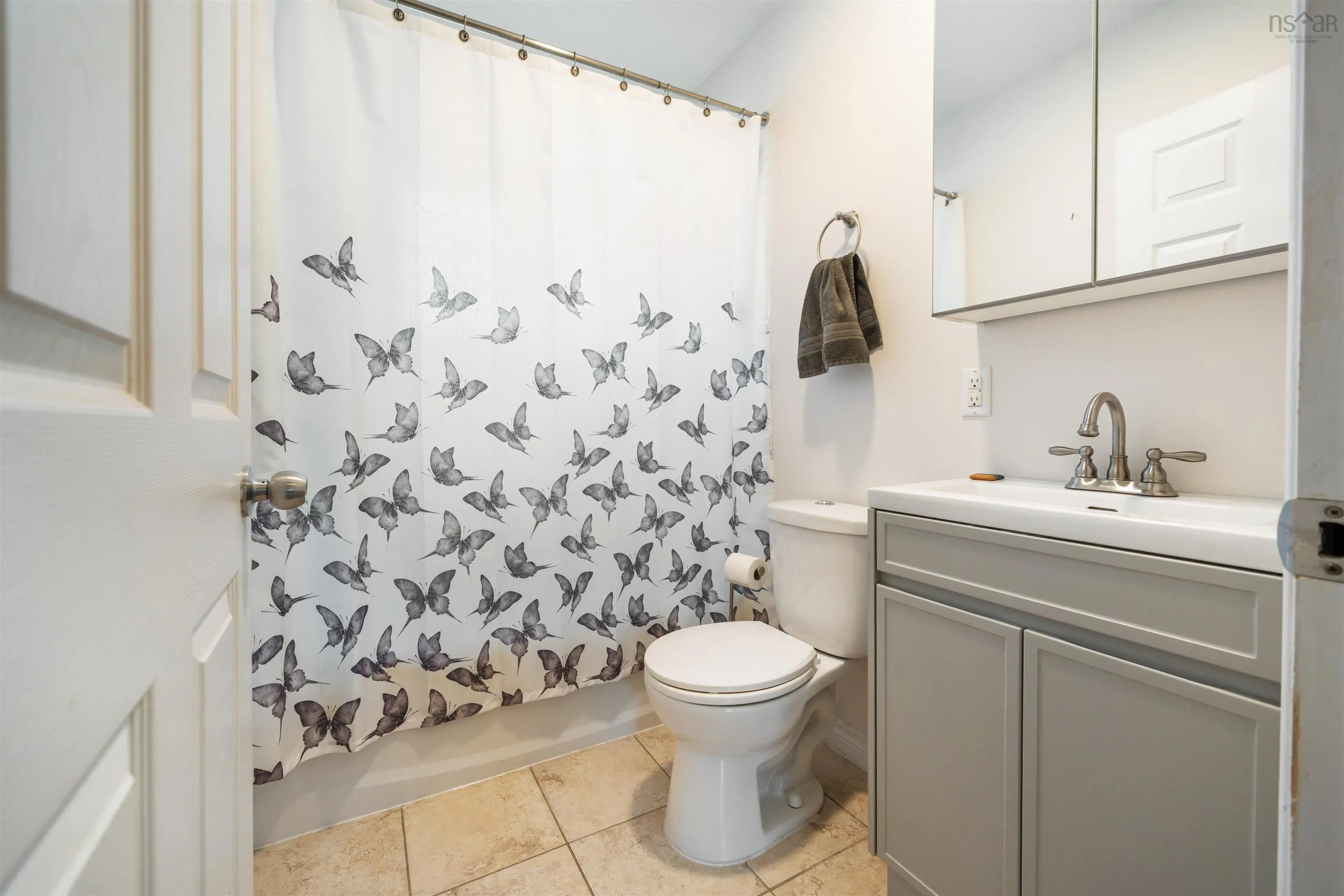 23 Odell Drive, Dartmouth, NS B2W 3T3, 3 Bedrooms Bedrooms, ,2 BathroomsBathrooms,Residential,For Sale,Odell,202525509