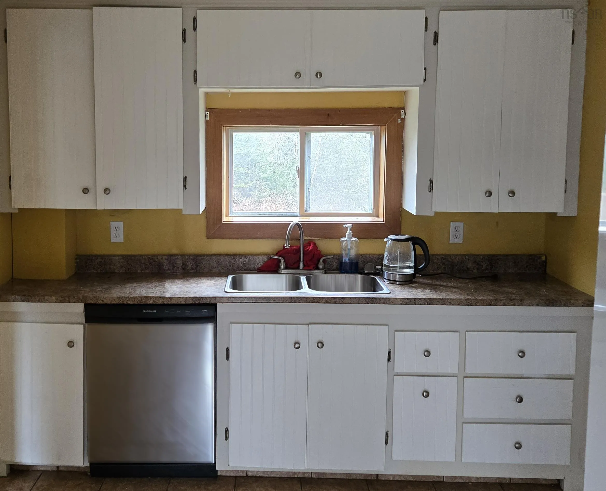 28111 Highway 7, Moosehead, NS B0J 2K0, 2 Bedrooms Bedrooms, ,1 BathroomBathrooms,Residential,For Sale,Highway 7,202518559