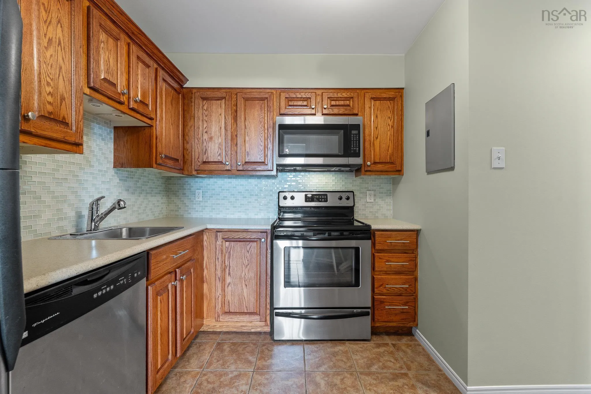206-79 Collins Grove, Dartmouth, NS B2W 6B9, 1 Bedroom Bedrooms, ,1 BathroomBathrooms,Residential,For Sale,Collins,202520371