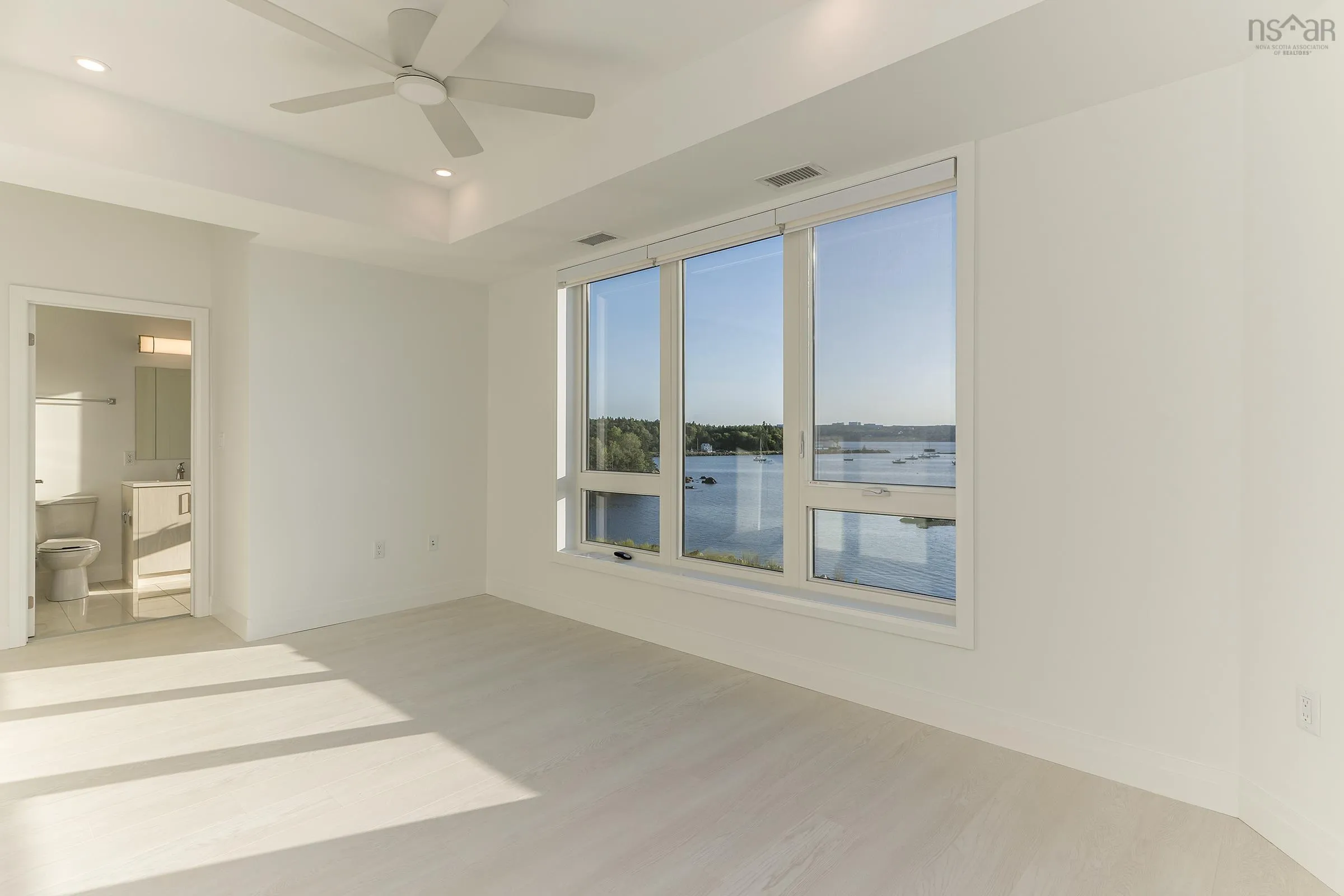 5 Coveview Walk, Dartmouth, NS B3B 0P9, 3 Bedrooms Bedrooms, ,3 BathroomsBathrooms,Residential,For Sale,Coveview,202512568