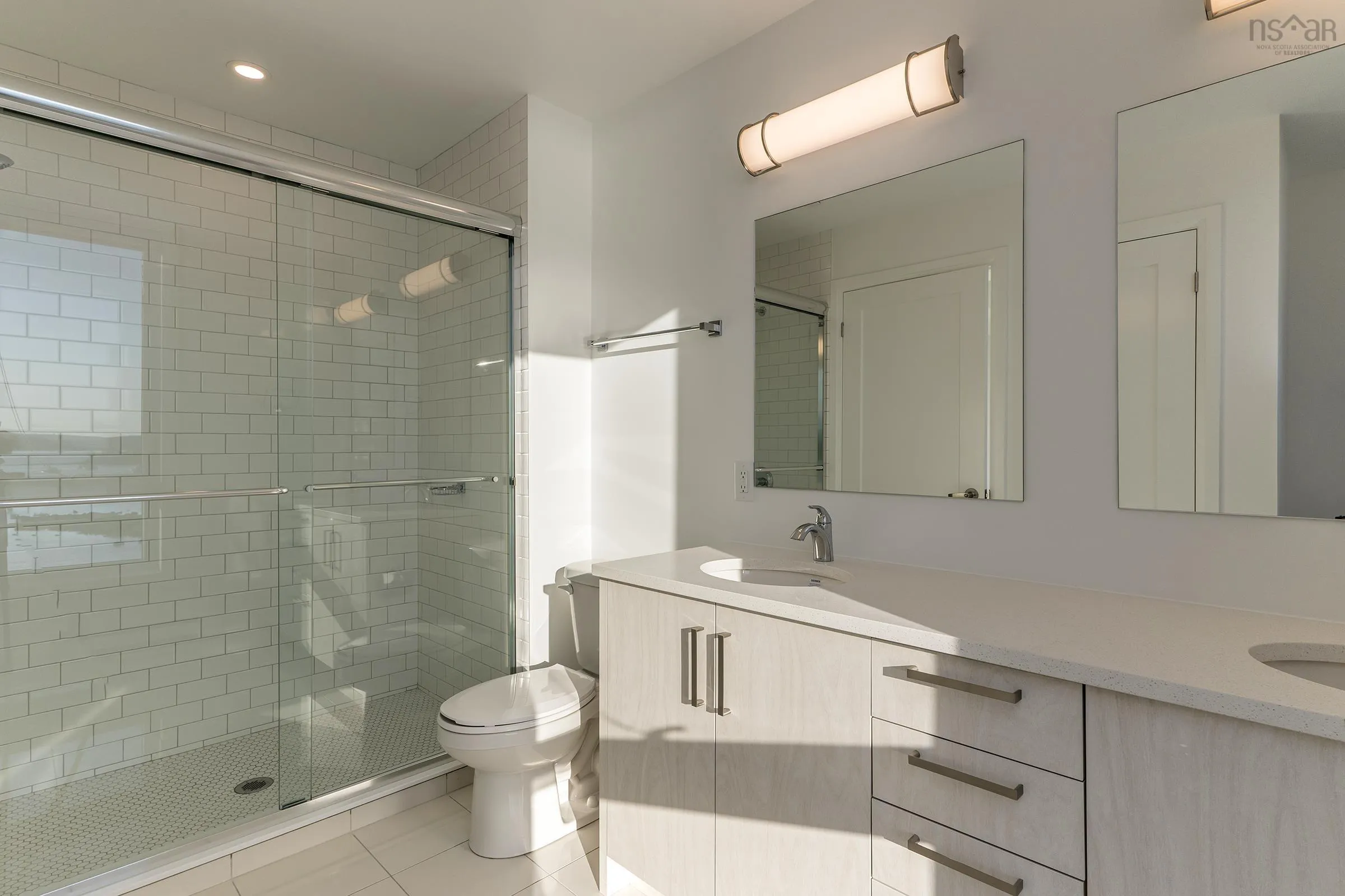 5 Coveview Walk, Dartmouth, NS B3B 0P9, 3 Bedrooms Bedrooms, ,3 BathroomsBathrooms,Residential,For Sale,Coveview,202512568