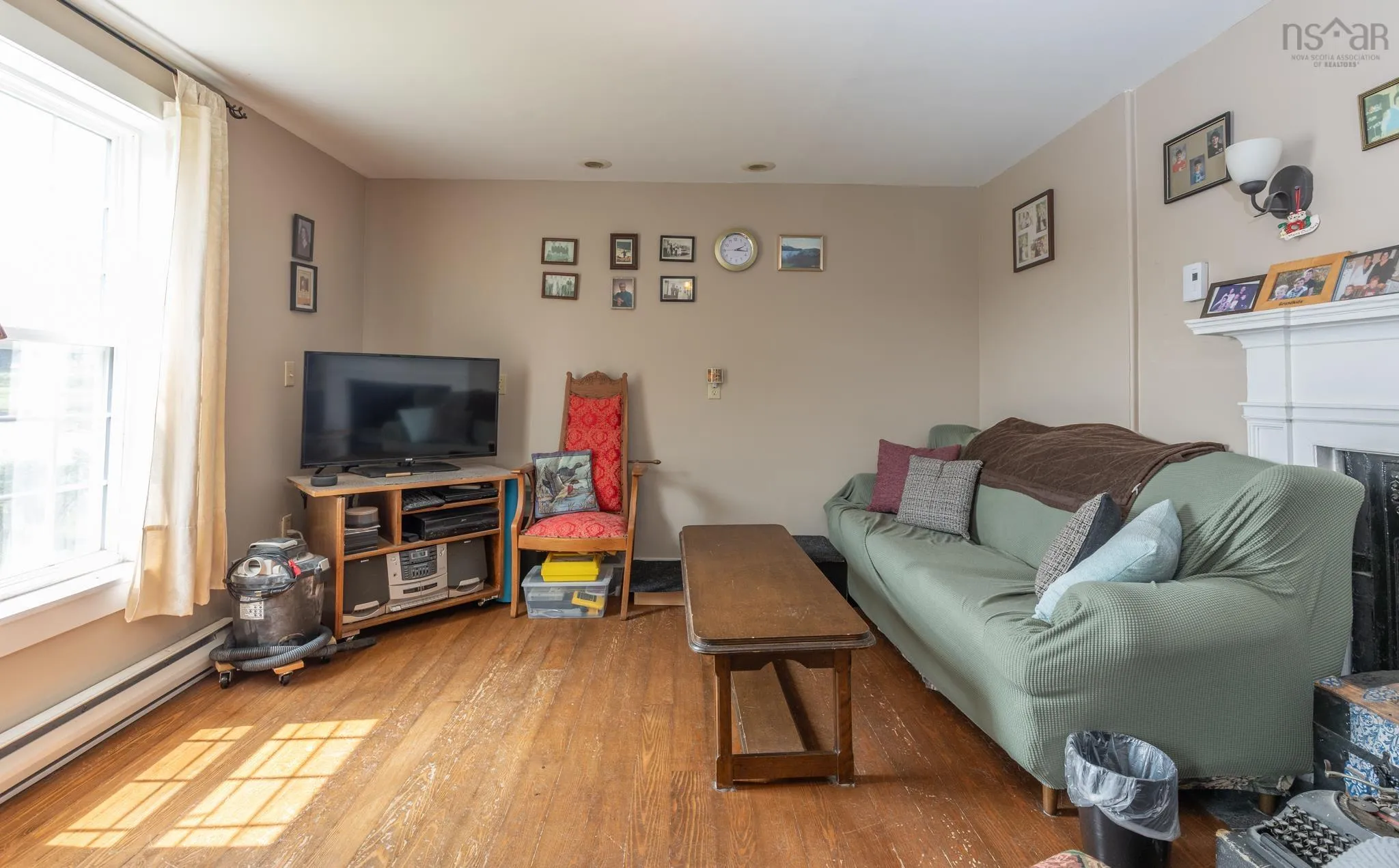 4 Market Street, Yarmouth, NS B5A 4R5, 6 Bedrooms Bedrooms, ,4 BathroomsBathrooms,Residential,For Sale,Market,202521347