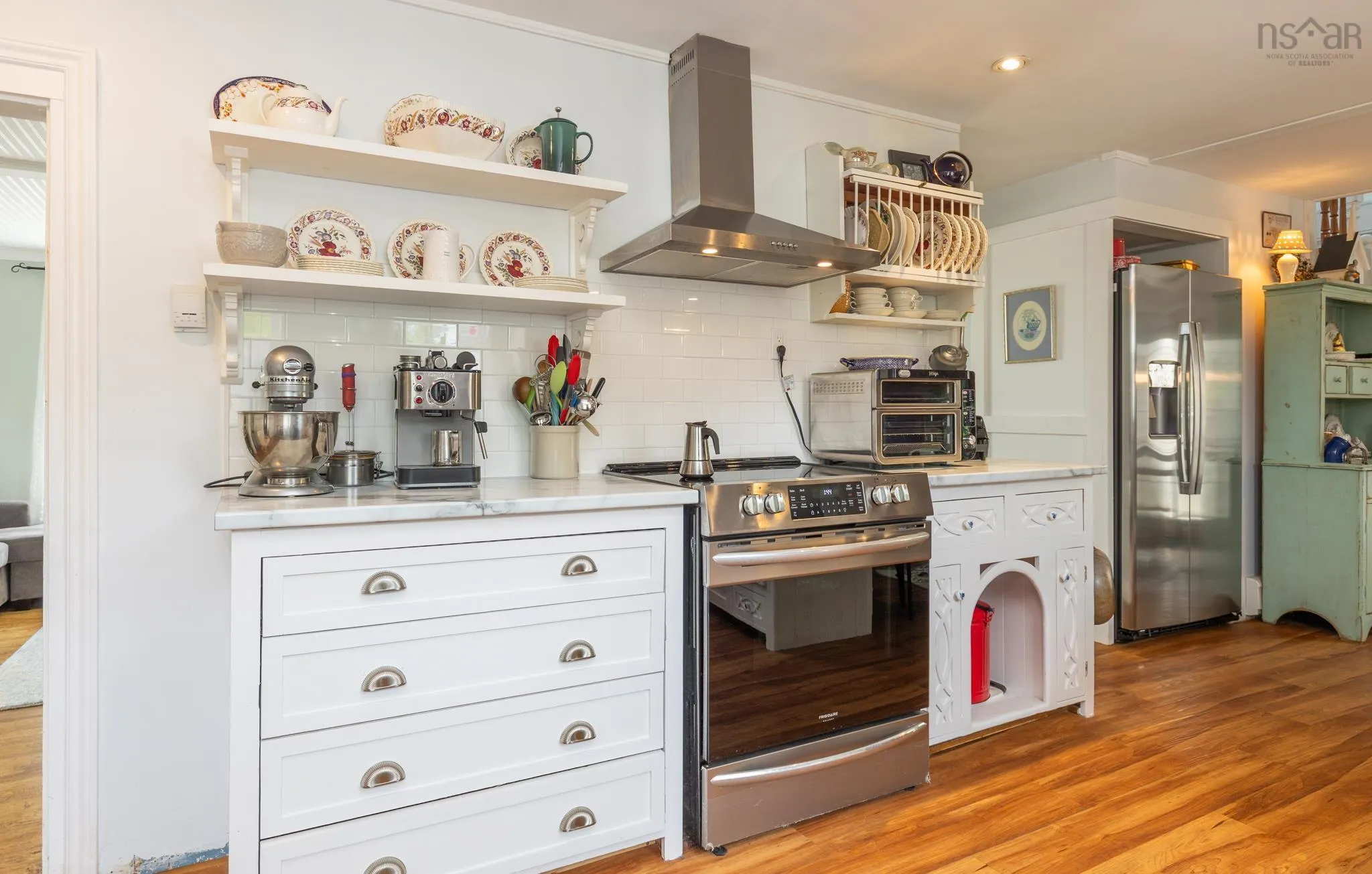 4 Market Street, Yarmouth, NS B5A 4R5, 6 Bedrooms Bedrooms, ,4 BathroomsBathrooms,Residential,For Sale,Market,202521347