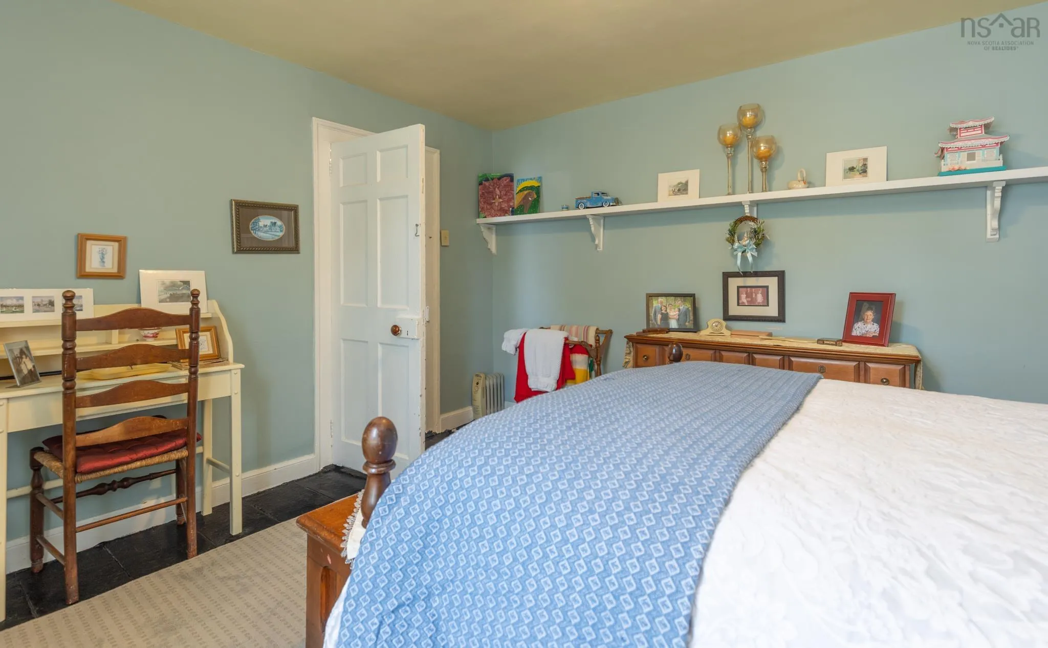 4 Market Street, Yarmouth, NS B5A 4R5, 6 Bedrooms Bedrooms, ,4 BathroomsBathrooms,Residential,For Sale,Market,202521347