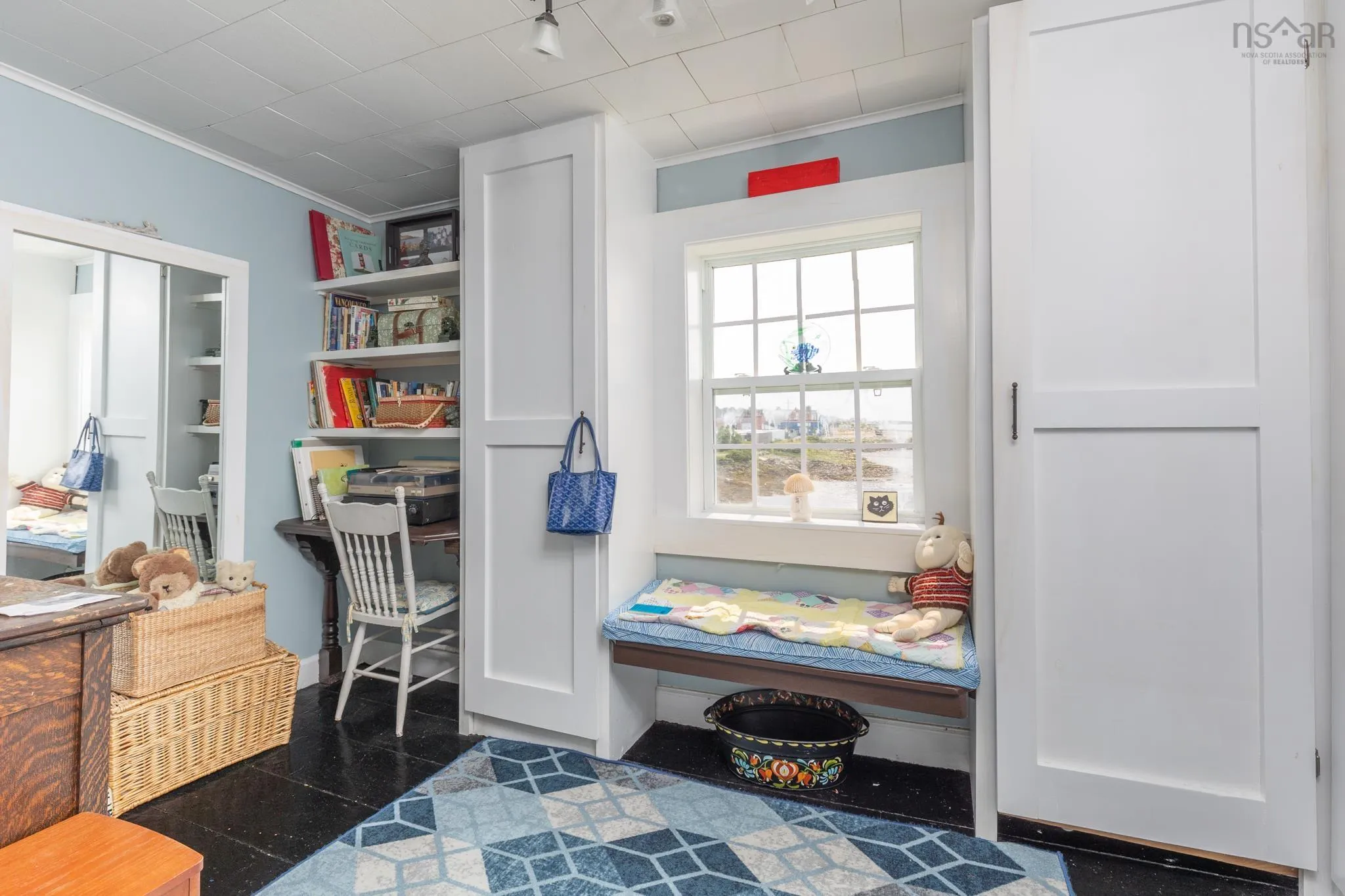 4 Market Street, Yarmouth, NS B5A 4R5, 6 Bedrooms Bedrooms, ,4 BathroomsBathrooms,Residential,For Sale,Market,202521347