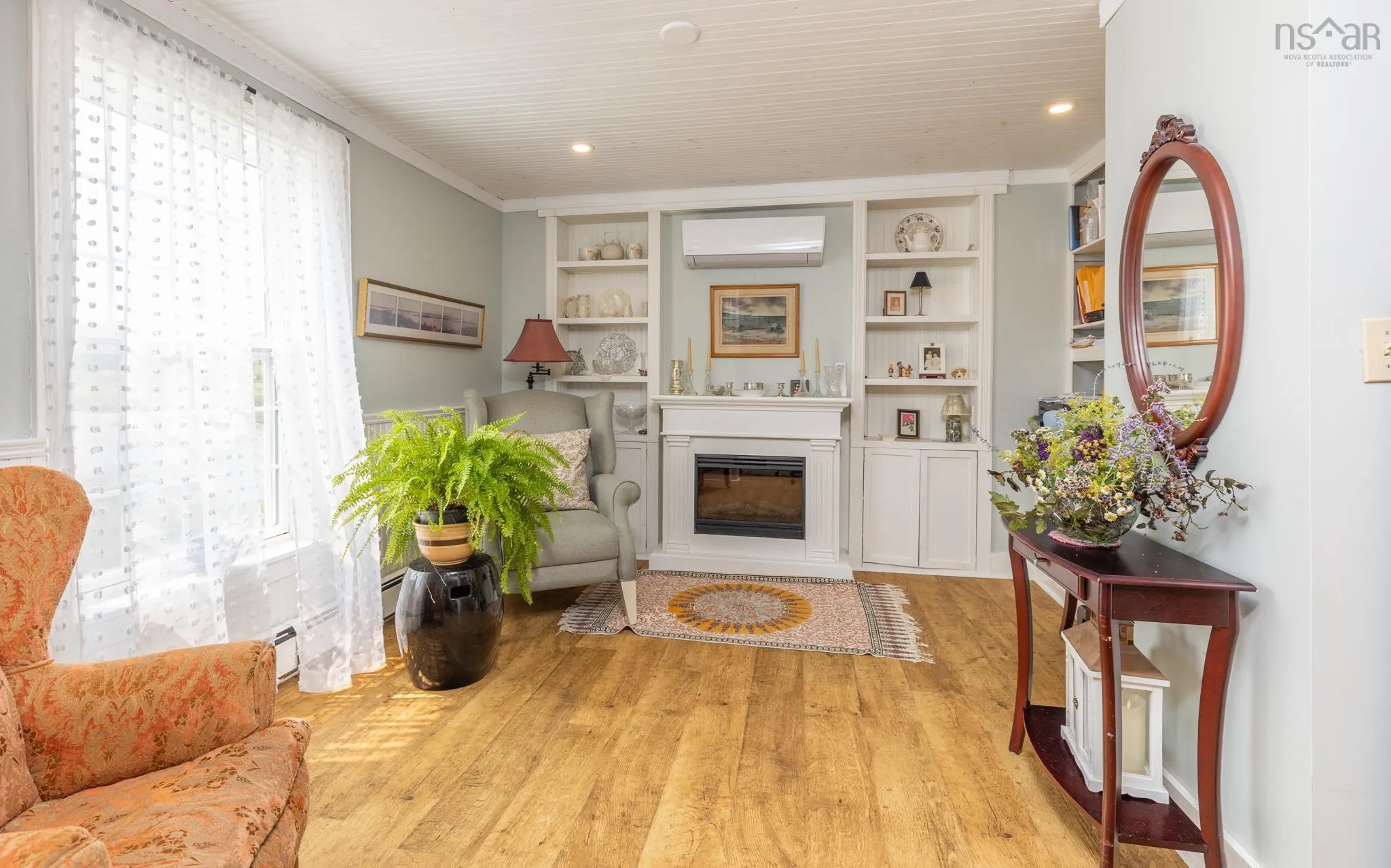 4 Market Street, Yarmouth, NS B5A 4R5, 6 Bedrooms Bedrooms, ,4 BathroomsBathrooms,Residential,For Sale,Market,202521347