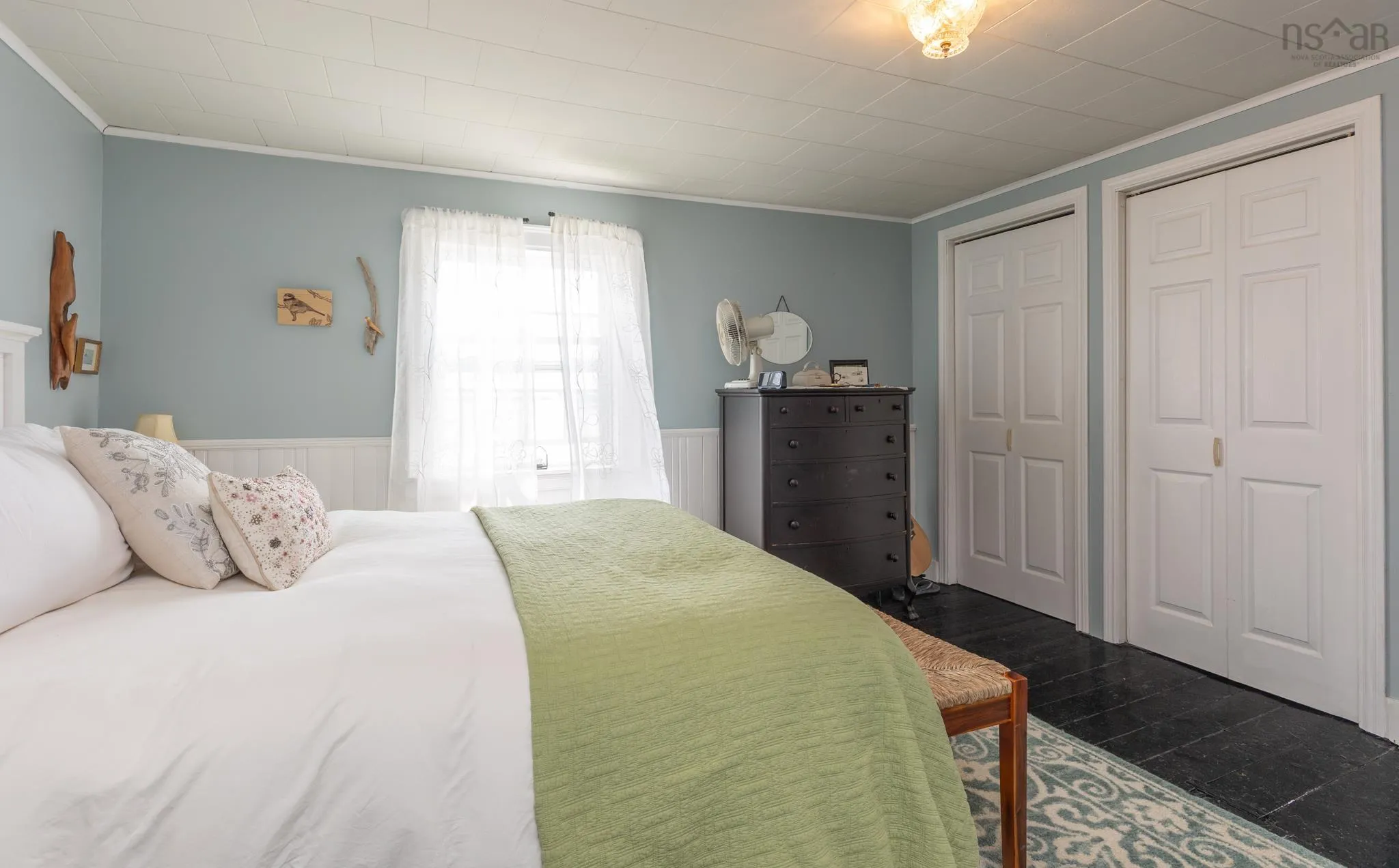 4 Market Street, Yarmouth, NS B5A 4R5, 6 Bedrooms Bedrooms, ,4 BathroomsBathrooms,Residential,For Sale,Market,202521347