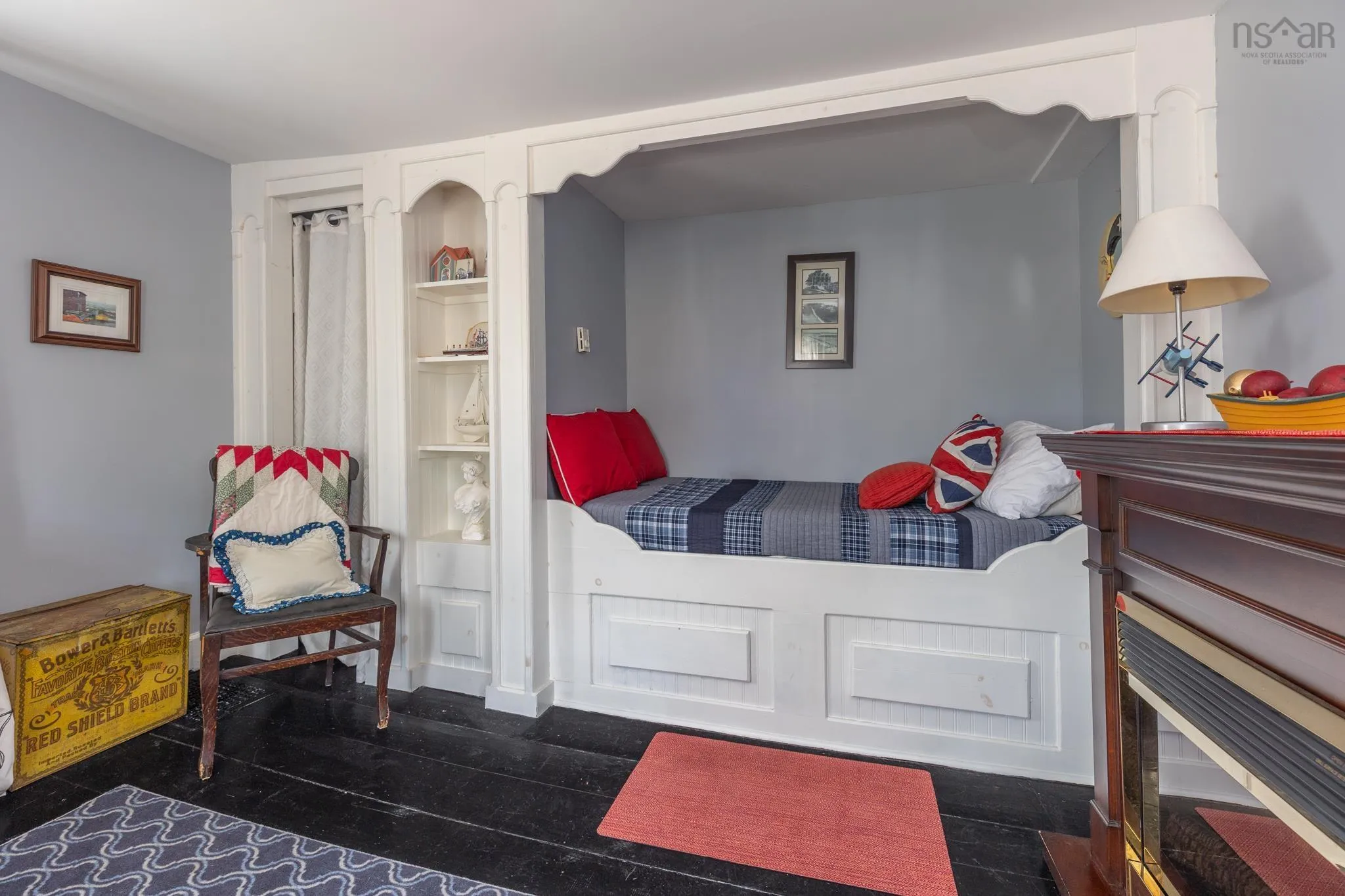 4 Market Street, Yarmouth, NS B5A 4R5, 6 Bedrooms Bedrooms, ,4 BathroomsBathrooms,Residential,For Sale,Market,202521347
