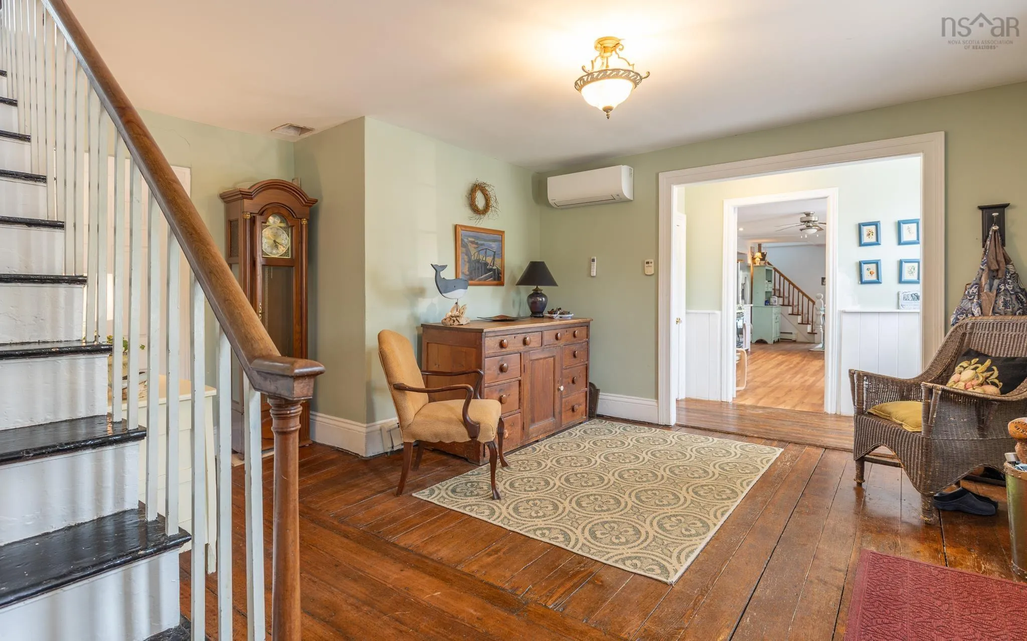 4 Market Street, Yarmouth, NS B5A 4R5, 6 Bedrooms Bedrooms, ,4 BathroomsBathrooms,Residential,For Sale,Market,202521347