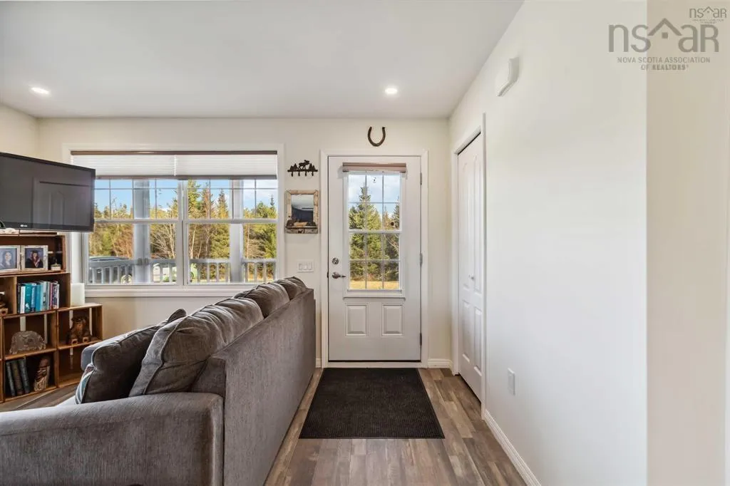 42 West Jeddore Road, Jeddore, NS B0J 1P0, 2 Bedrooms Bedrooms, ,2 BathroomsBathrooms,Residential,For Sale,West Jeddore,202513533