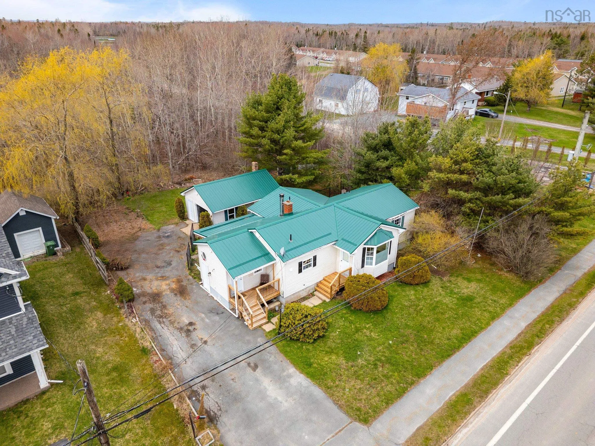 1308 Highway 2 Highway, Lantz Ns B2s 1y8, 3 Bedrooms Bedrooms, ,1 BathroomBathrooms,Residential,For Sale,Highway 2,202509318