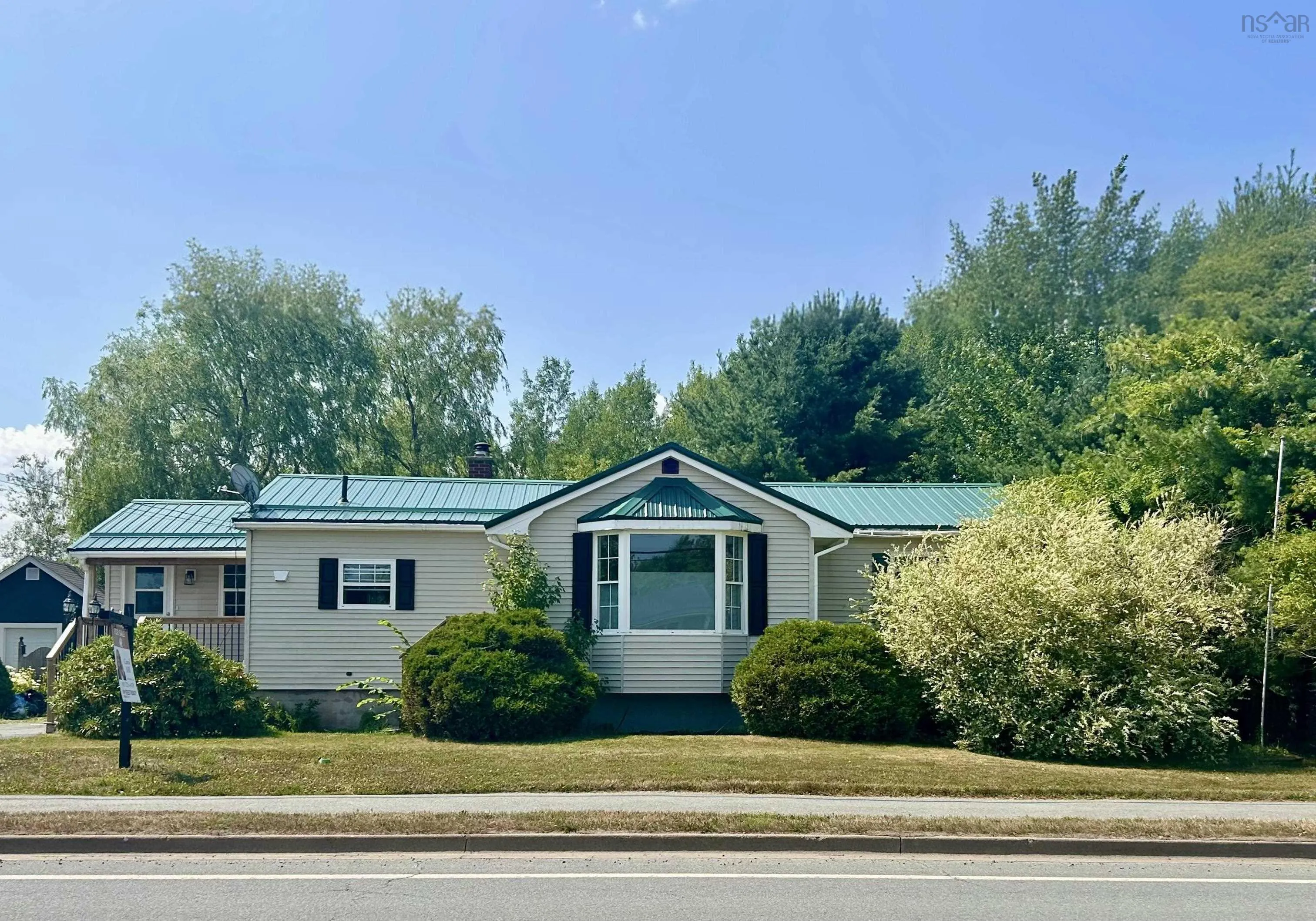 1308 Highway 2 Highway, Lantz Ns B2s 1y8, 3 Bedrooms Bedrooms, ,1 BathroomBathrooms,Residential,For Sale,Highway 2,202509318
