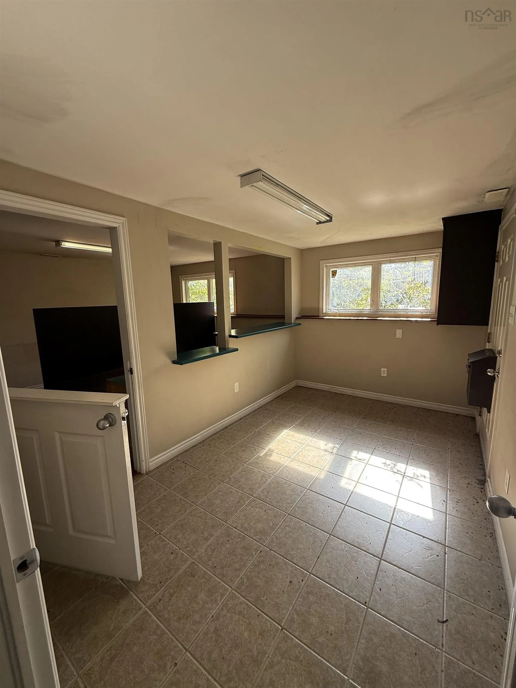 69 Lakecrest Drive, Dartmouth, NS B2X 1V5, ,Commercial Sale,For Sale,Lakecrest,202524556