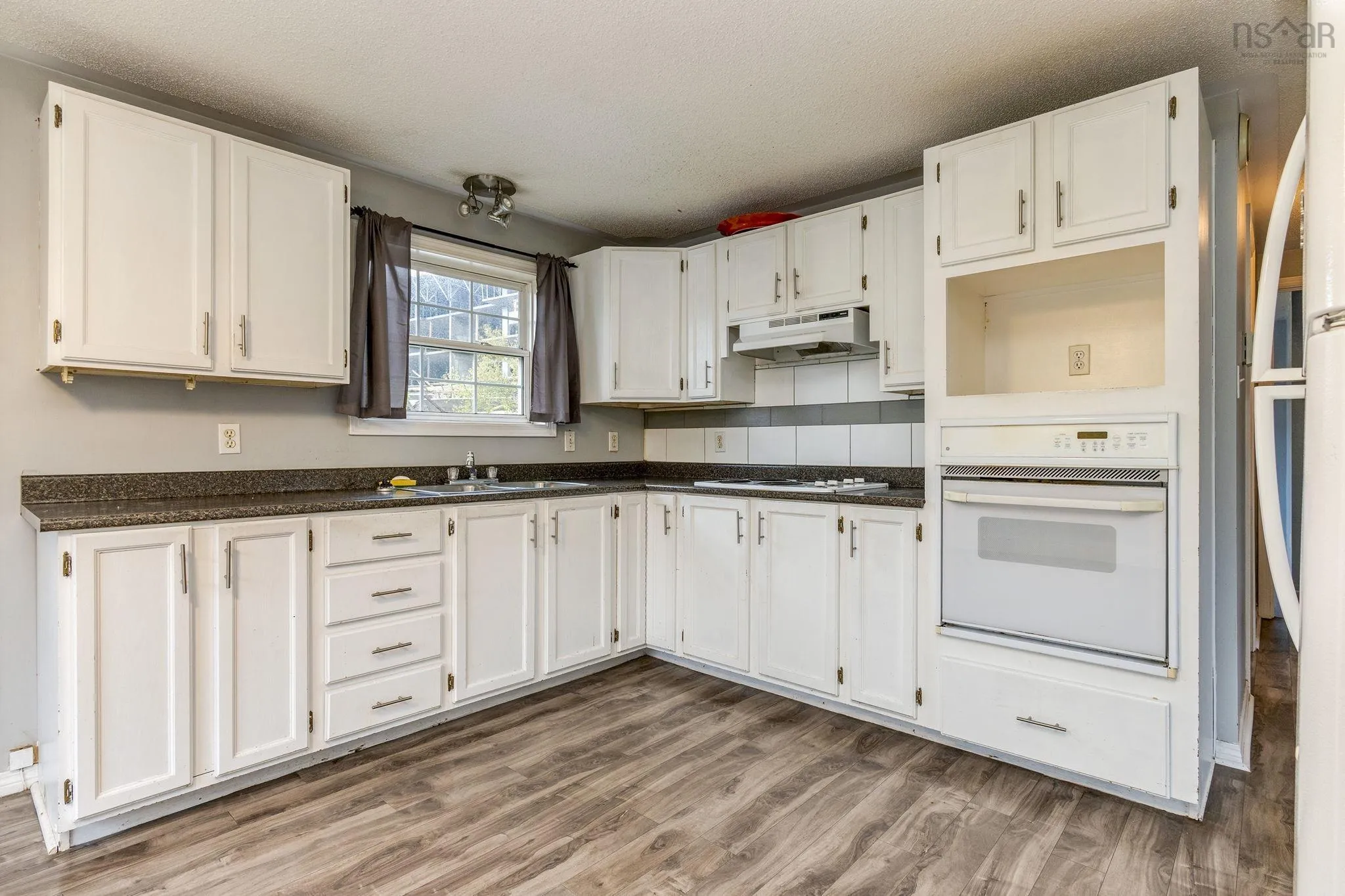 69 Lakecrest Drive, Dartmouth, NS B2X 1V5, ,Commercial Sale,For Sale,Lakecrest,202524556