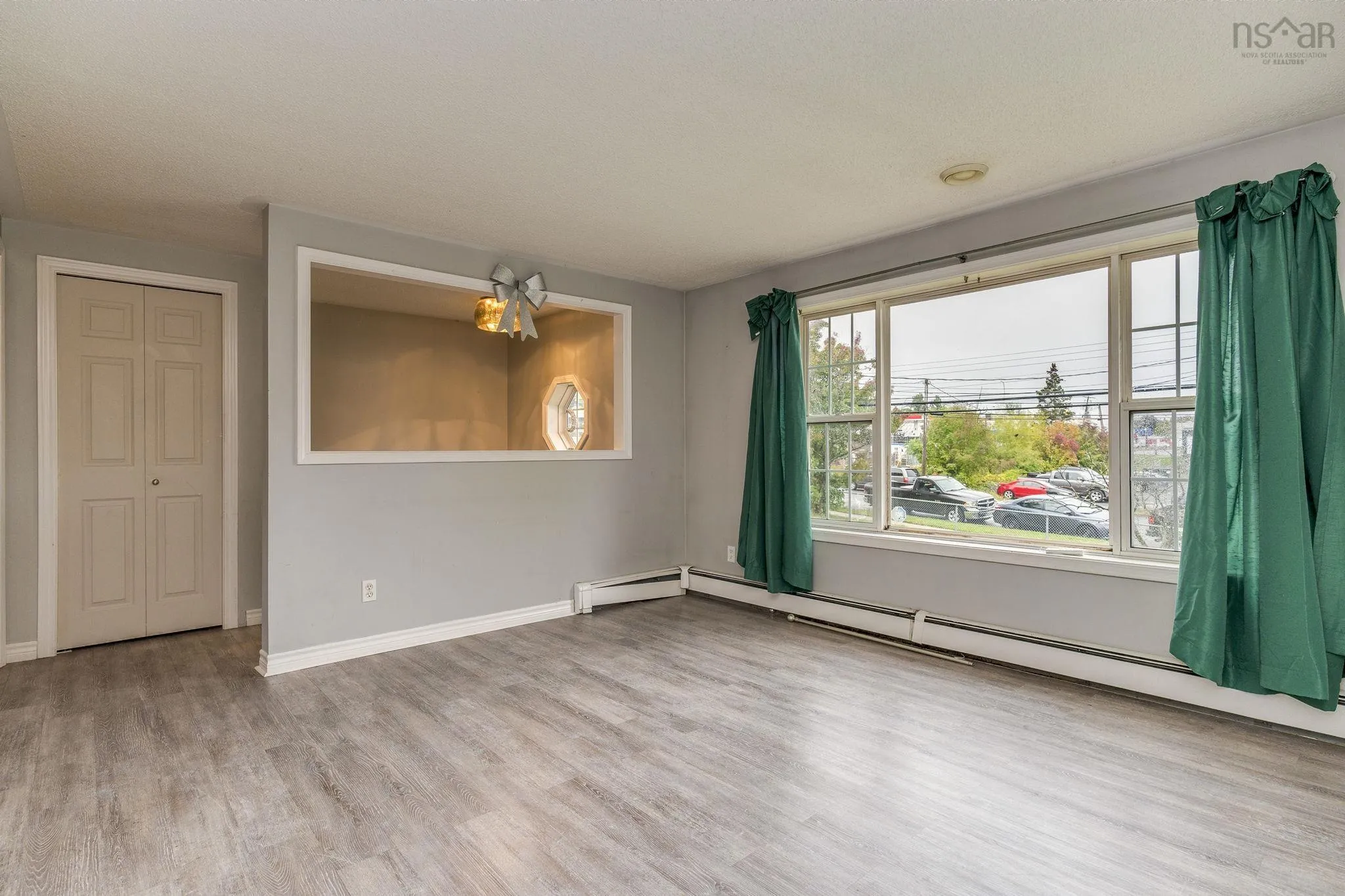 69 Lakecrest Drive, Dartmouth, NS B2X 1V5, ,Commercial Sale,For Sale,Lakecrest,202524556