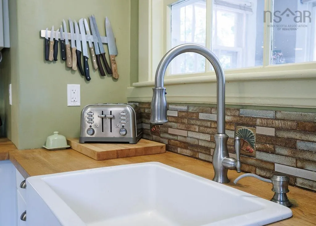 68 School Street, Annapolis Royal, NS B0S 1A0, 3 Bedrooms Bedrooms, ,2 BathroomsBathrooms,Residential,For Sale,School,202522380