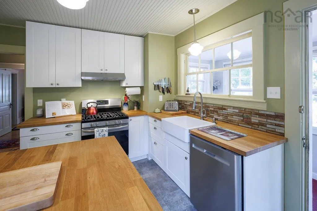 68 School Street, Annapolis Royal, NS B0S 1A0, 3 Bedrooms Bedrooms, ,2 BathroomsBathrooms,Residential,For Sale,School,202522380
