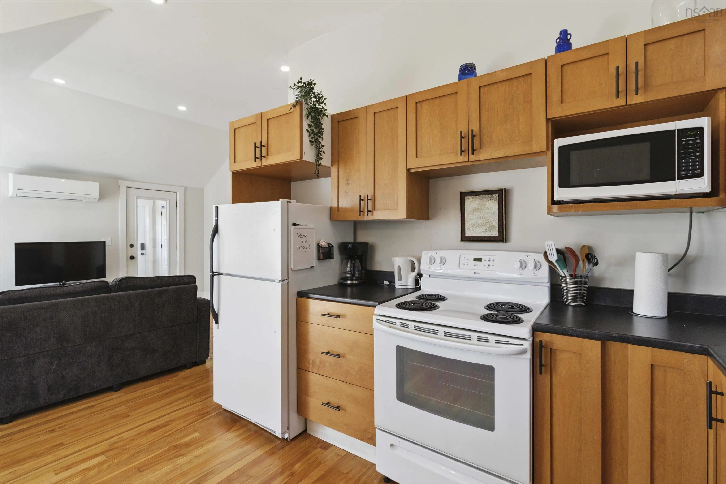 117 Long Cove Road, Port Medway, NS B0J 2T0, 2 Bedrooms Bedrooms, ,1 BathroomBathrooms,Residential,For Sale,Long Cove Road,202518605