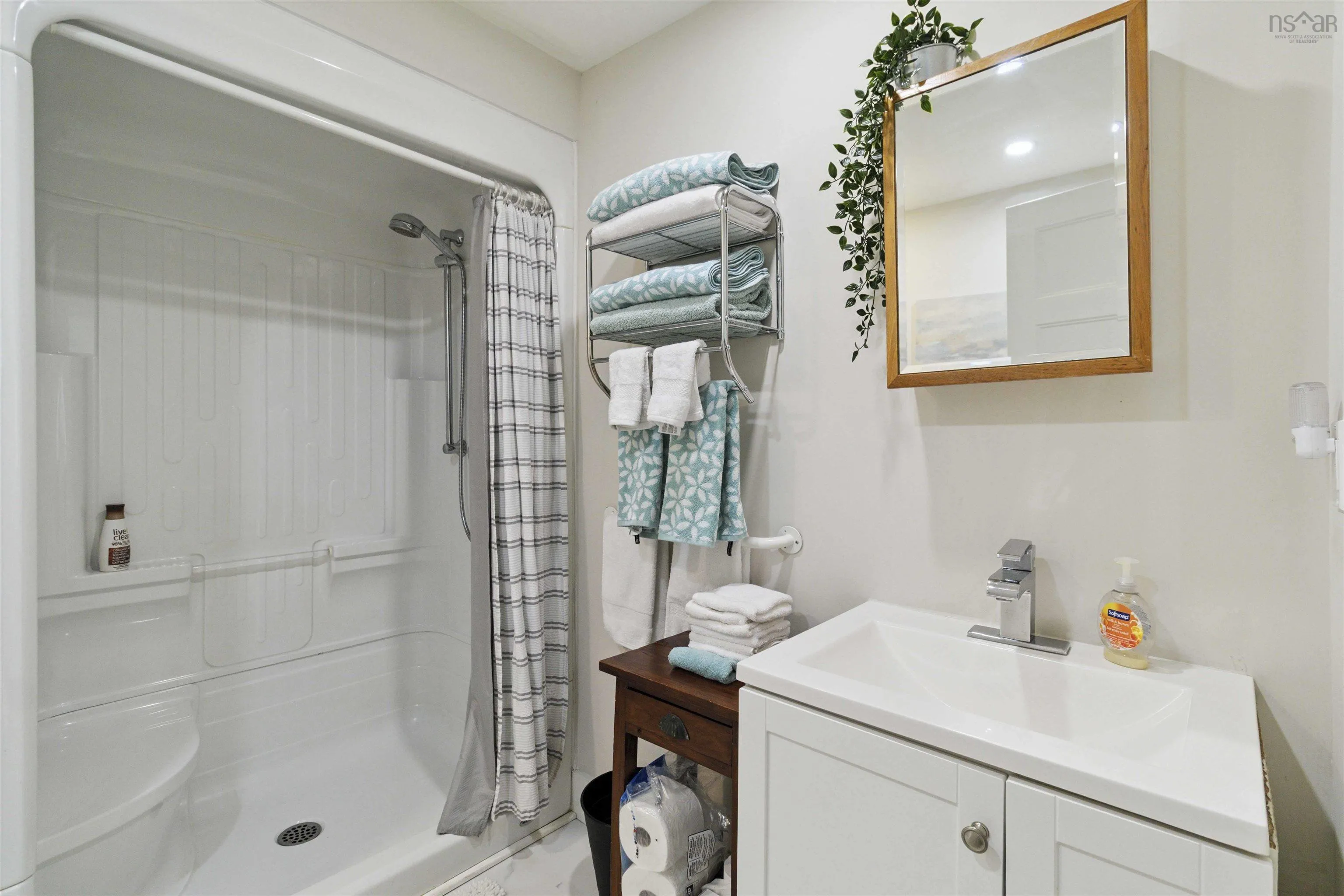 117 Long Cove Road, Port Medway, NS B0J 2T0, 2 Bedrooms Bedrooms, ,1 BathroomBathrooms,Residential,For Sale,Long Cove Road,202518605