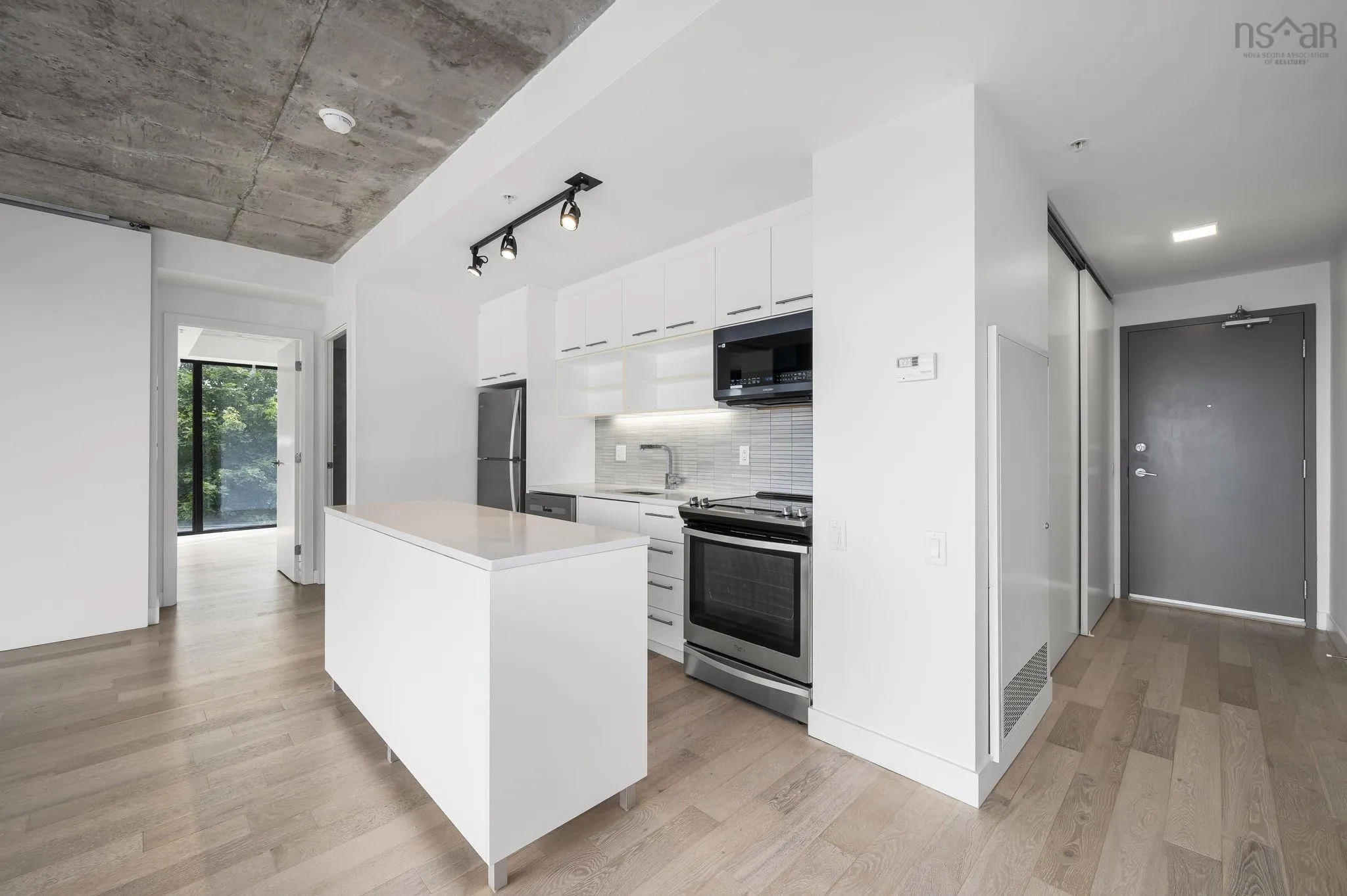 614-1048 Wellington Street, Halifax, NS B3H 2Z8, 2 Bedrooms Bedrooms, ,2 BathroomsBathrooms,Residential,For Sale,Wellington,202523055