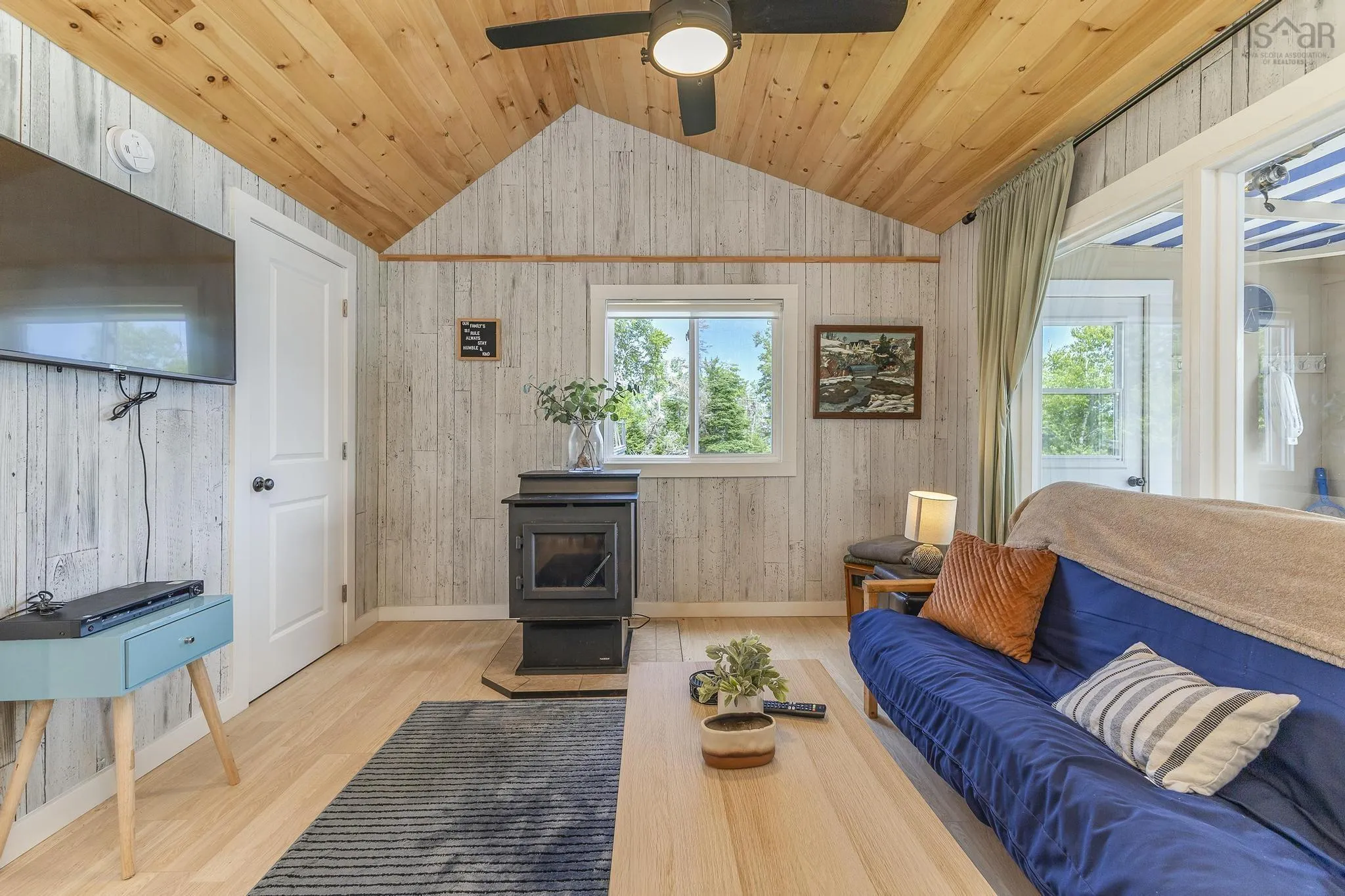 18 Fenwick Rd, Eden Lake, NS B2H 5C7, 2 Bedrooms Bedrooms, ,1 BathroomBathrooms,Residential,For Sale,Fenwick Rd,202517553