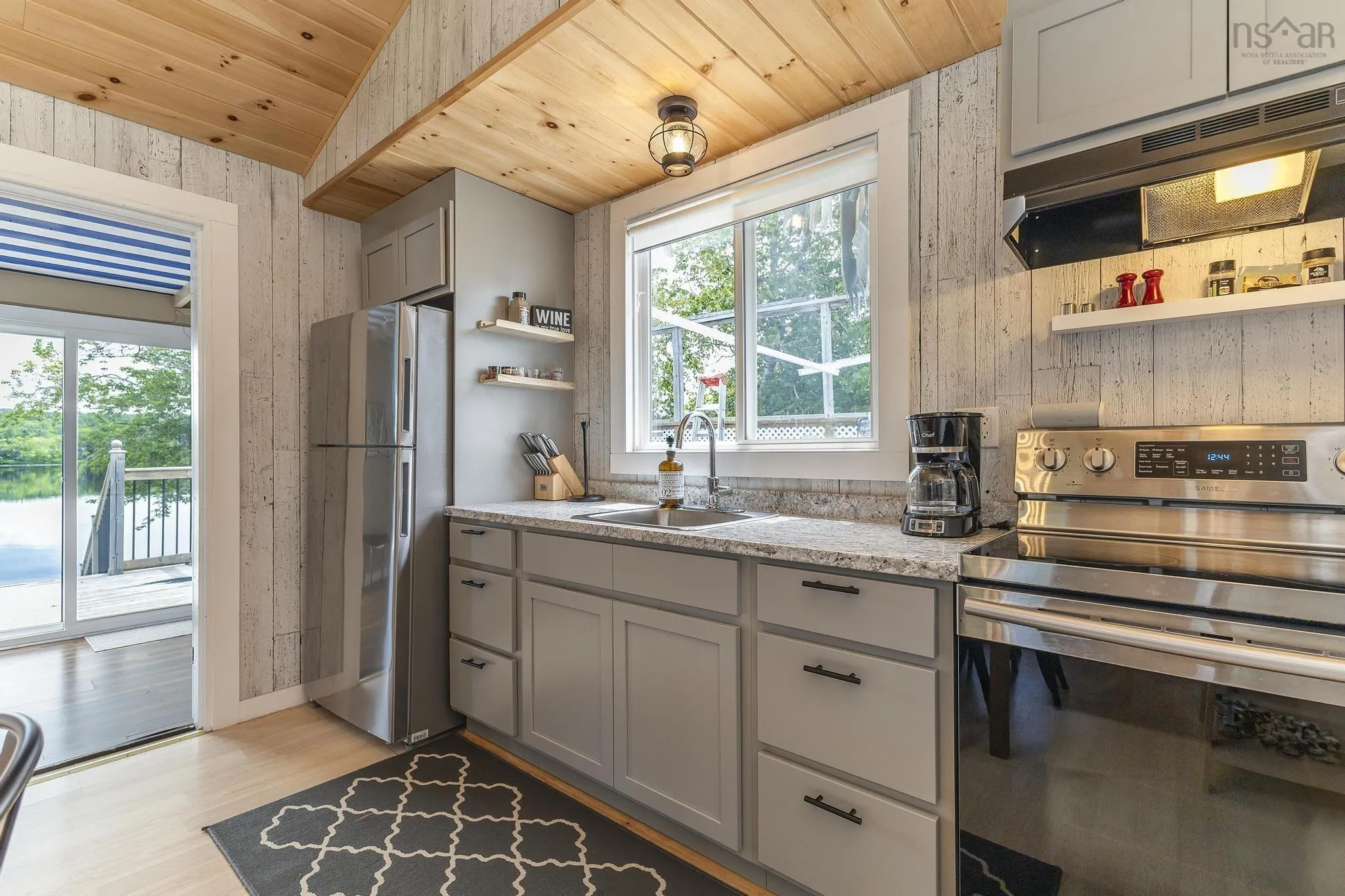 18 Fenwick Rd, Eden Lake, NS B2H 5C7, 2 Bedrooms Bedrooms, ,1 BathroomBathrooms,Residential,For Sale,Fenwick Rd,202517553