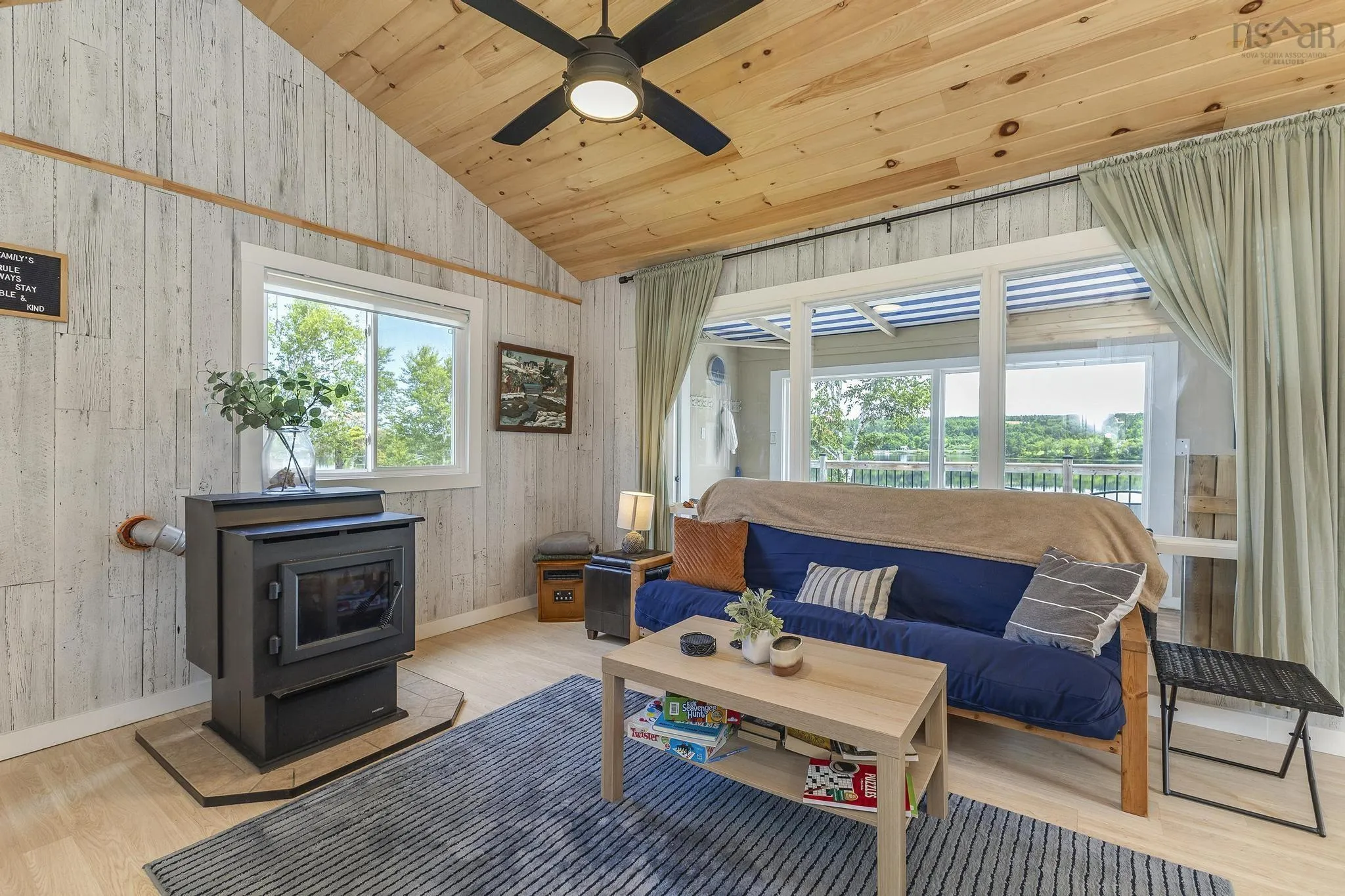 18 Fenwick Rd, Eden Lake, NS B2H 5C7, 2 Bedrooms Bedrooms, ,1 BathroomBathrooms,Residential,For Sale,Fenwick Rd,202517553