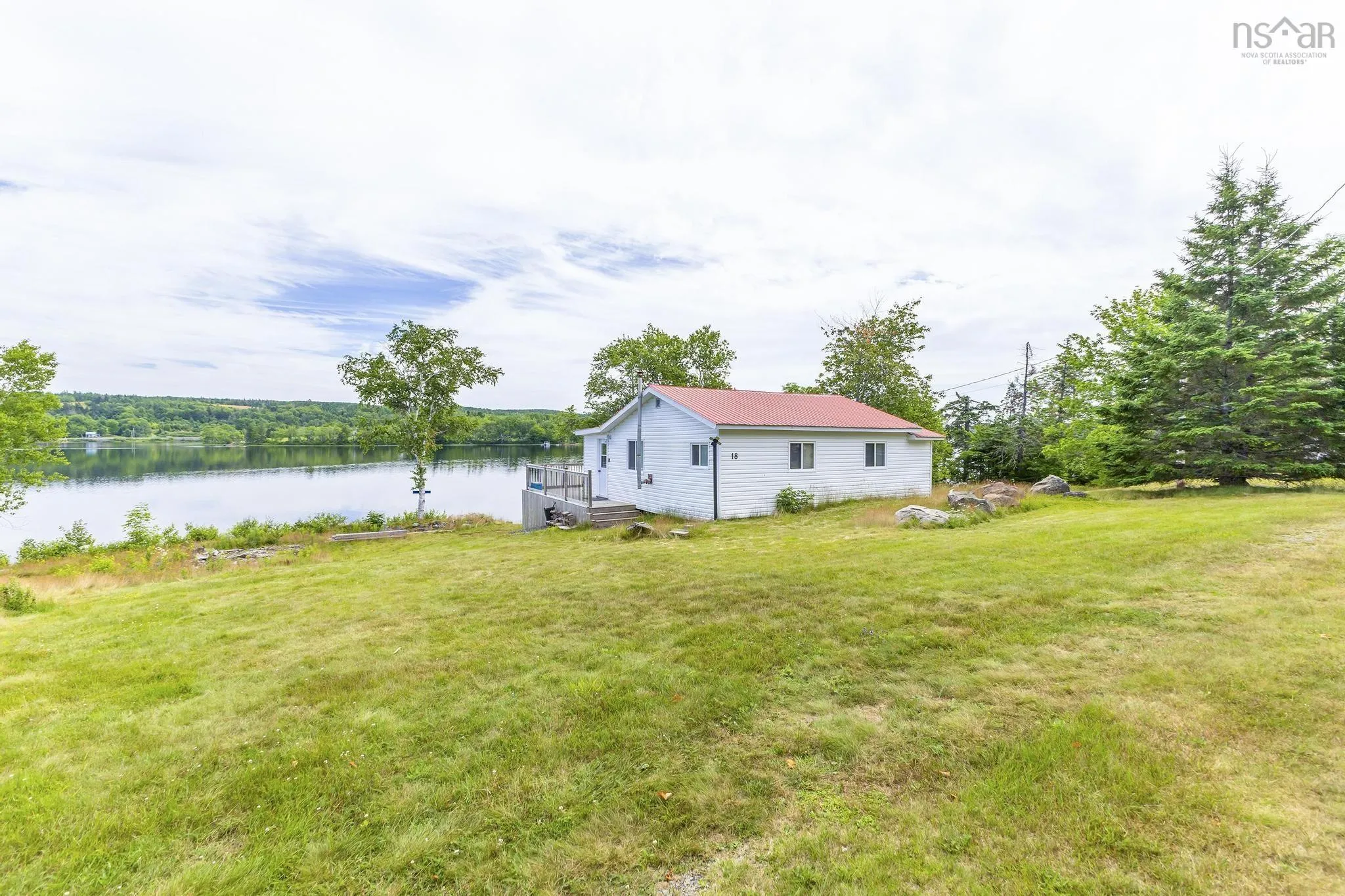 18 Fenwick Rd, Eden Lake, NS B2H 5C7, 2 Bedrooms Bedrooms, ,1 BathroomBathrooms,Residential,For Sale,Fenwick Rd,202517553
