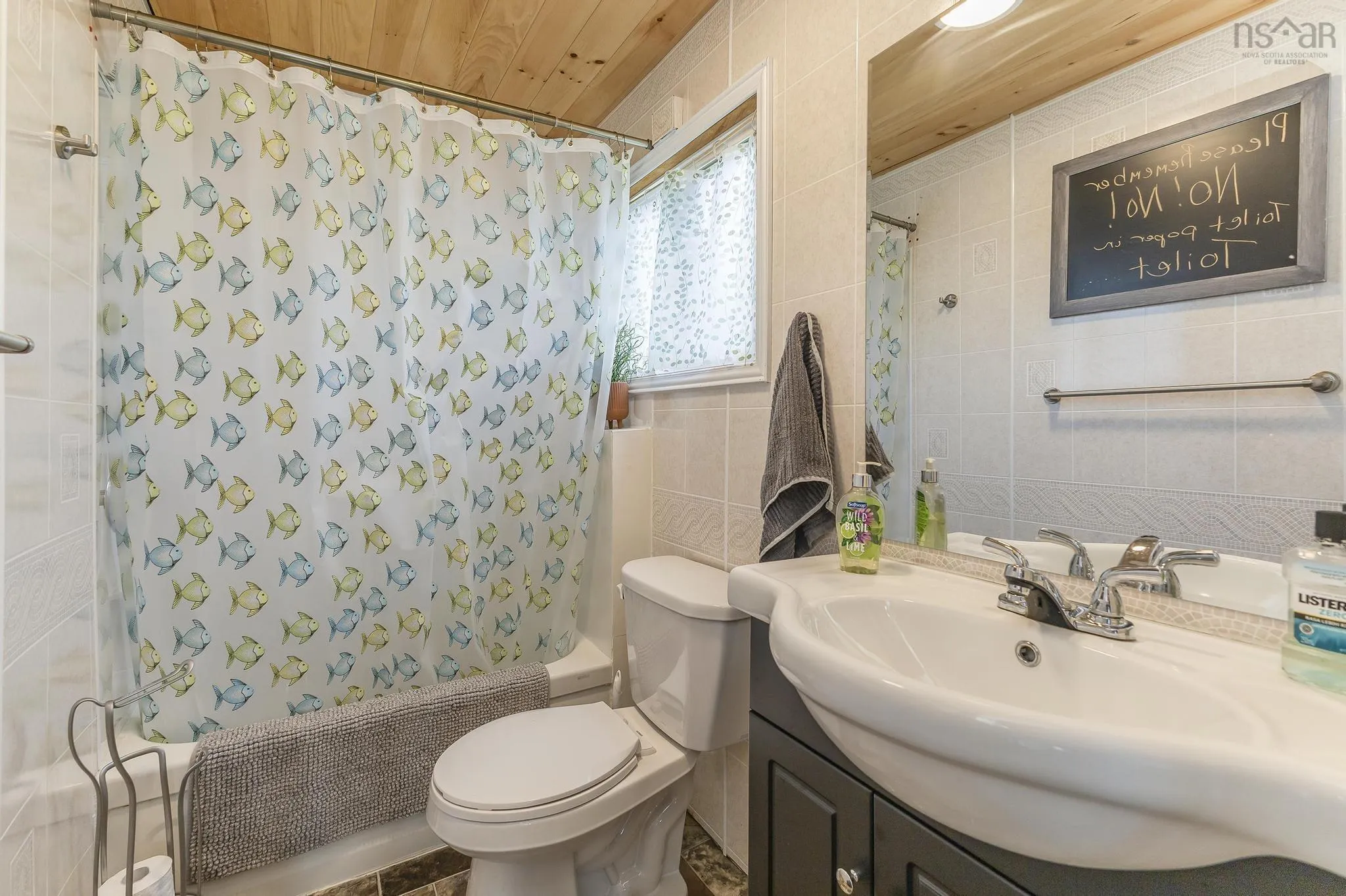 18 Fenwick Rd, Eden Lake, NS B2H 5C7, 2 Bedrooms Bedrooms, ,1 BathroomBathrooms,Residential,For Sale,Fenwick Rd,202517553