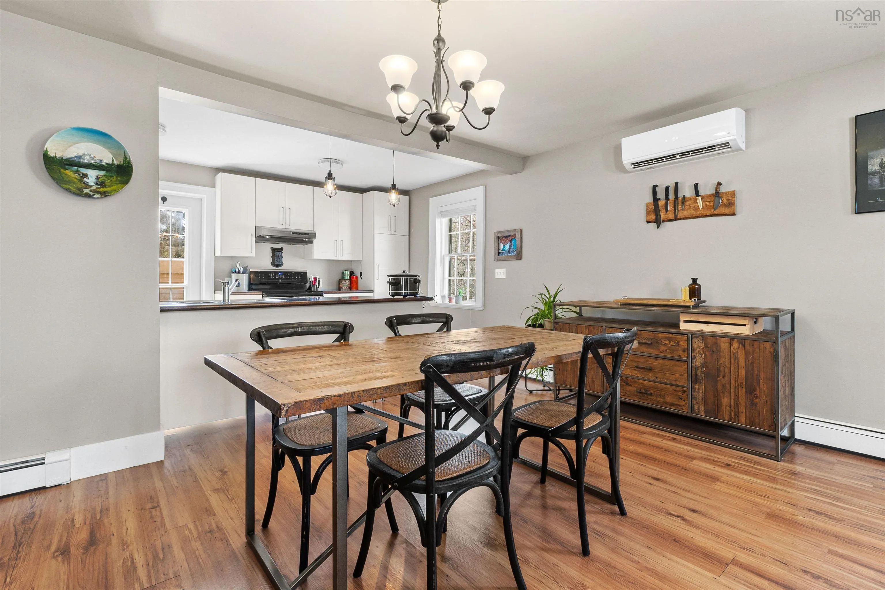 662 Main Street, Mahone Bay, NS B0J 2E0, 5 Bedrooms Bedrooms, ,Residential Income,For Sale,Main,202523964