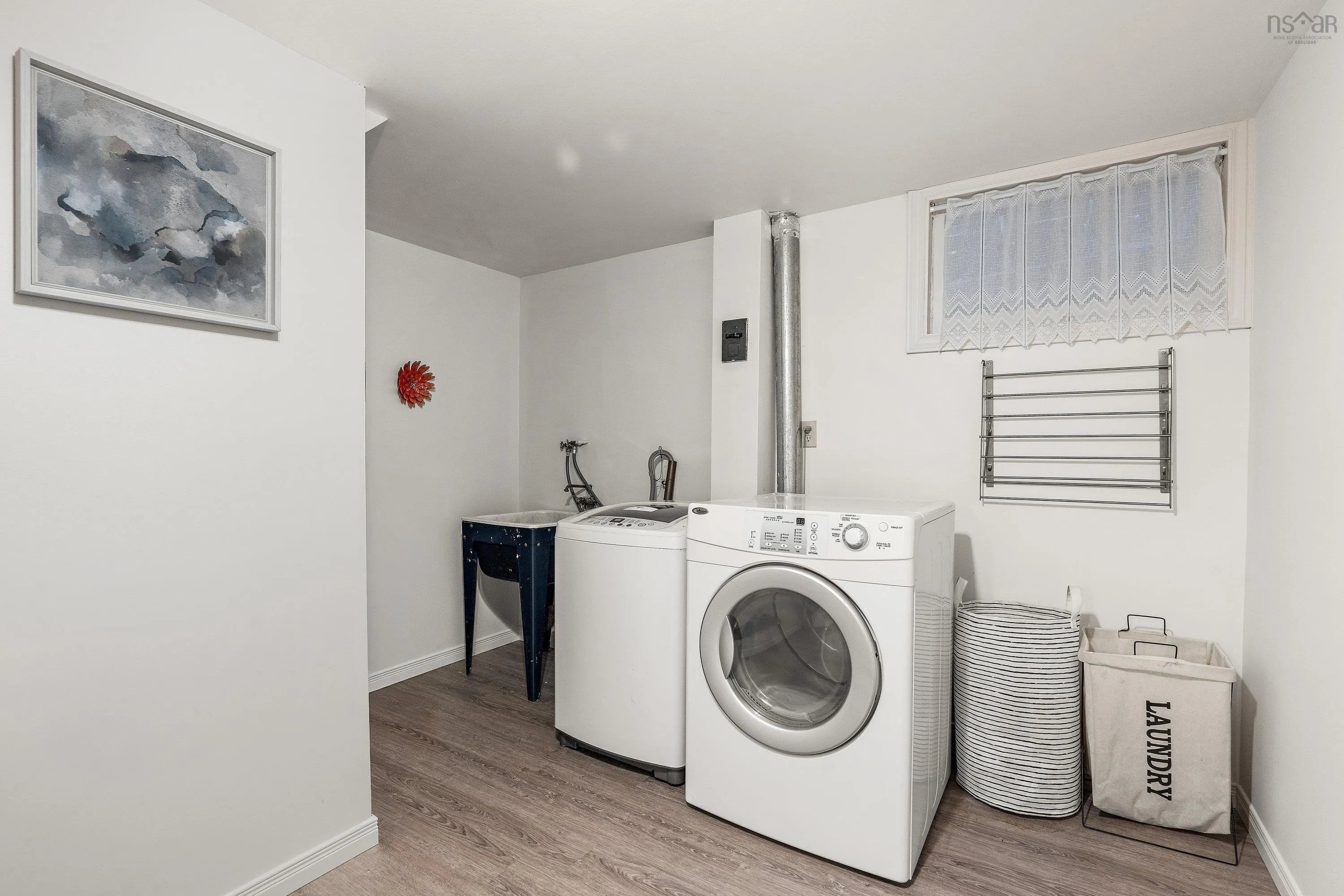 24 Canary Crescent, Halifax, NS B3M 1R1, 3 Bedrooms Bedrooms, ,2 BathroomsBathrooms,Residential,For Sale,Canary,202525505