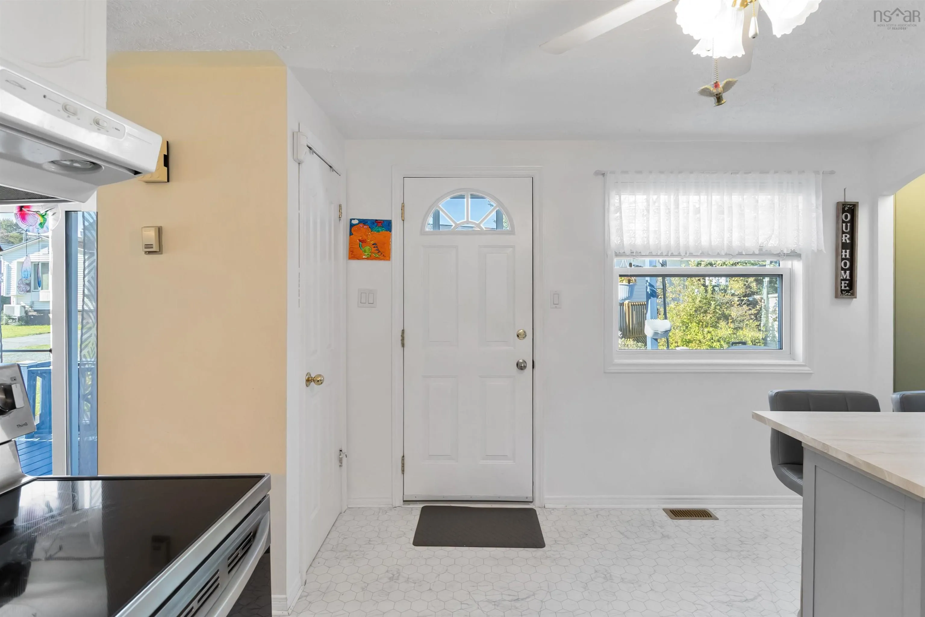 15 Florence Avenue, Dartmouth, NS B2Y 2A4, 2 Bedrooms Bedrooms, ,1 BathroomBathrooms,Residential,For Sale,Avenue,202524264