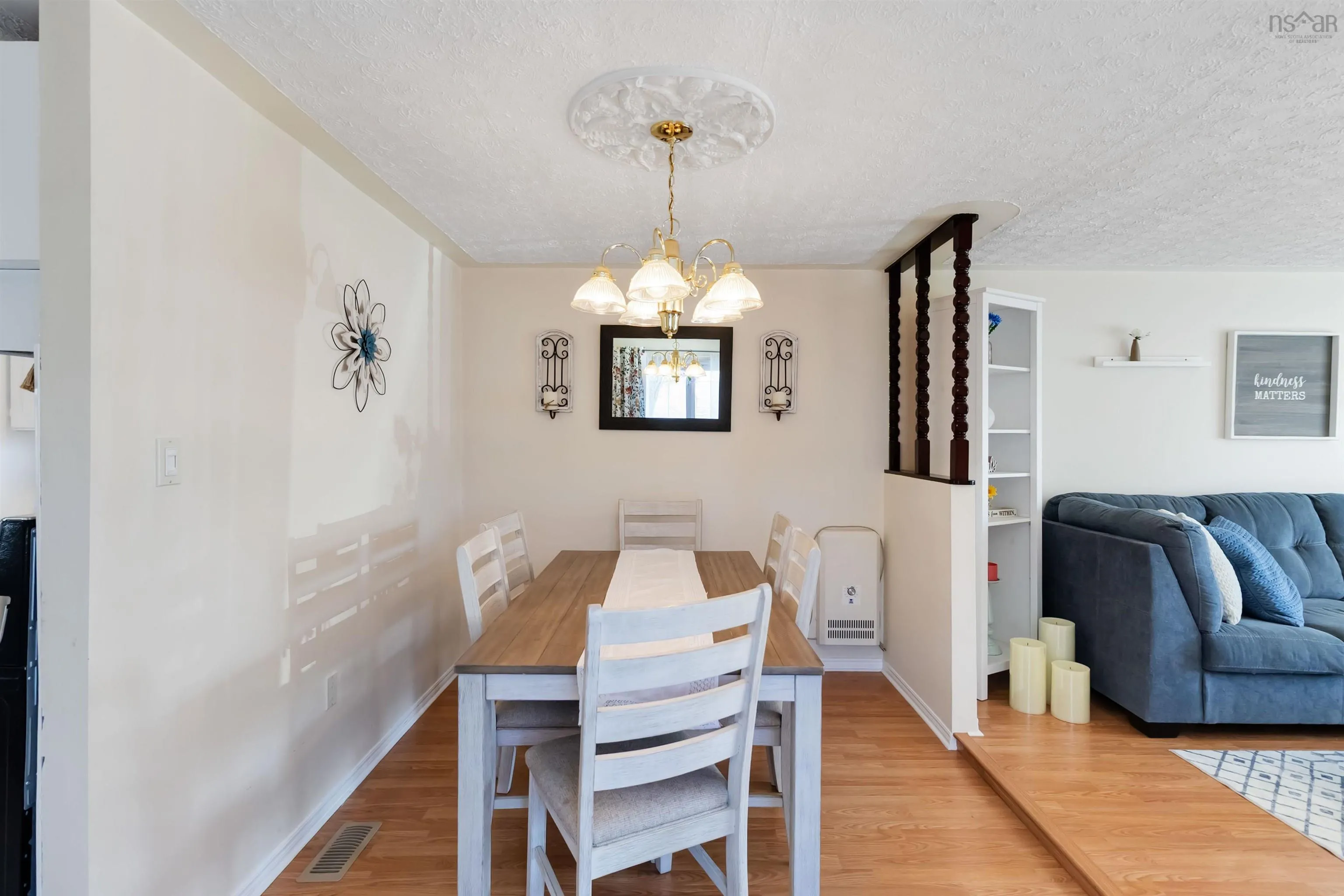 15 Florence Avenue, Dartmouth, NS B2Y 2A4, 2 Bedrooms Bedrooms, ,1 BathroomBathrooms,Residential,For Sale,Avenue,202524264