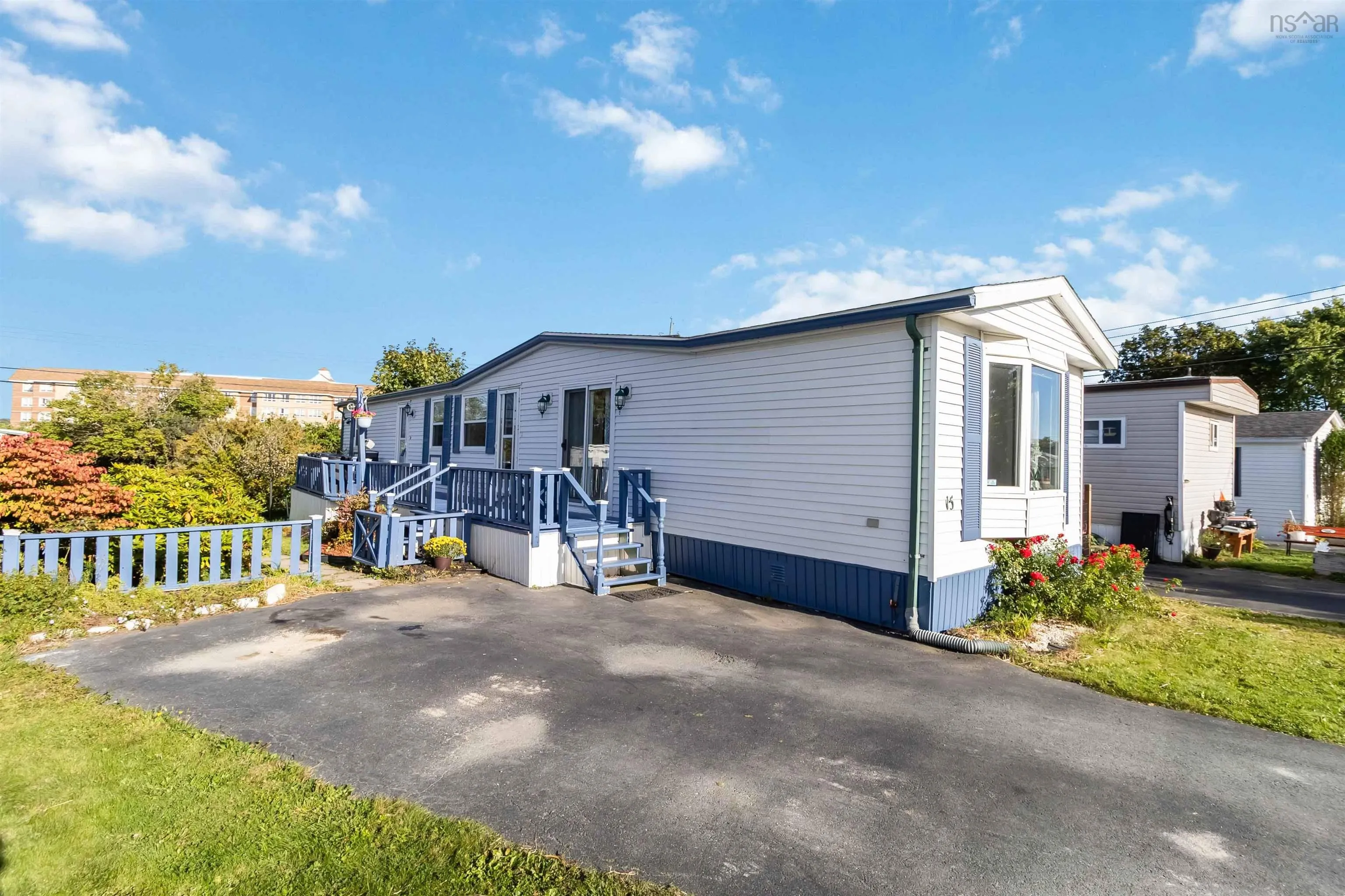 15 Florence Avenue, Dartmouth, NS B2Y 2A4, 2 Bedrooms Bedrooms, ,1 BathroomBathrooms,Residential,For Sale,Avenue,202524264
