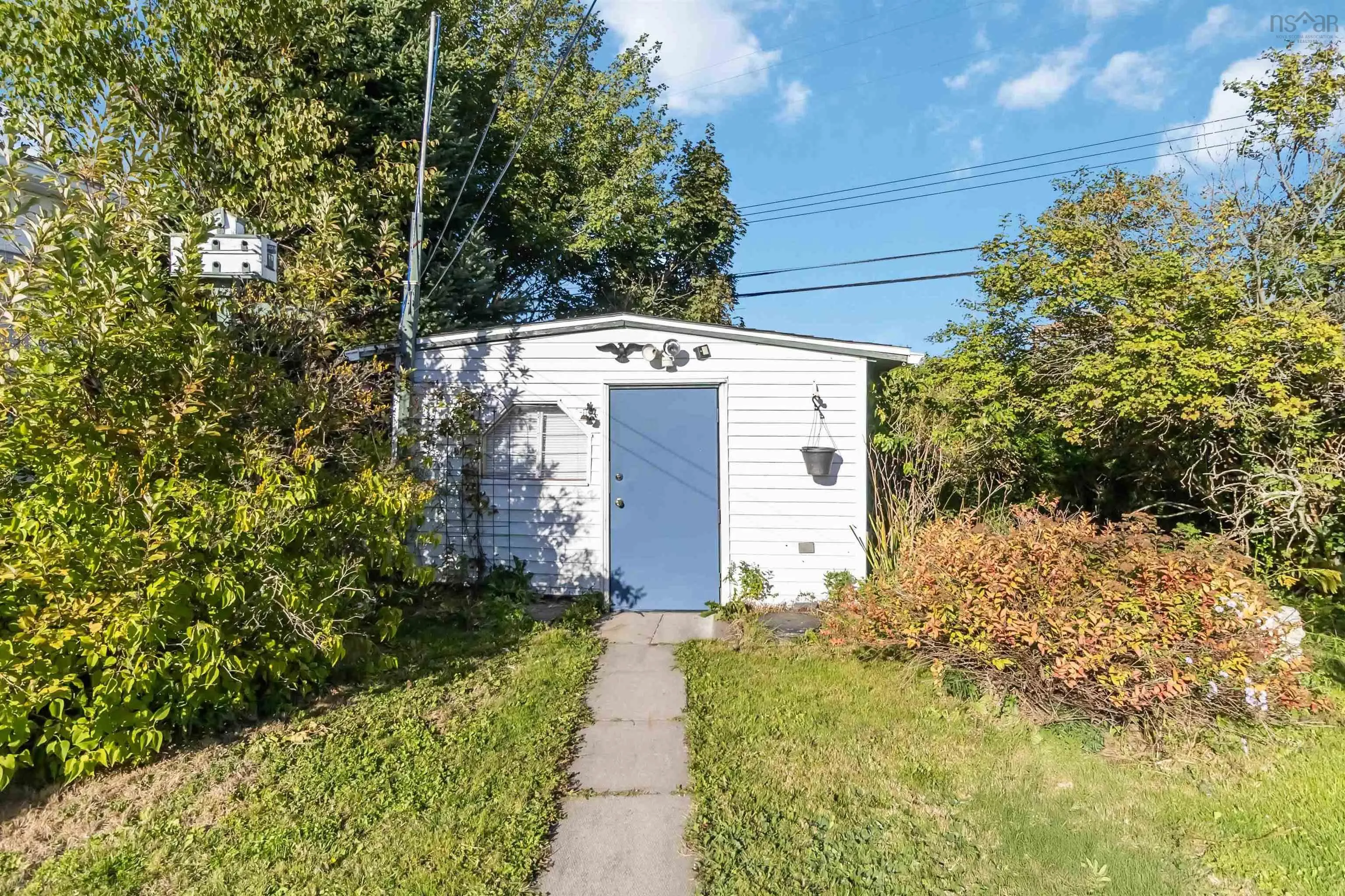 15 Florence Avenue, Dartmouth, NS B2Y 2A4, 2 Bedrooms Bedrooms, ,1 BathroomBathrooms,Residential,For Sale,Avenue,202524264