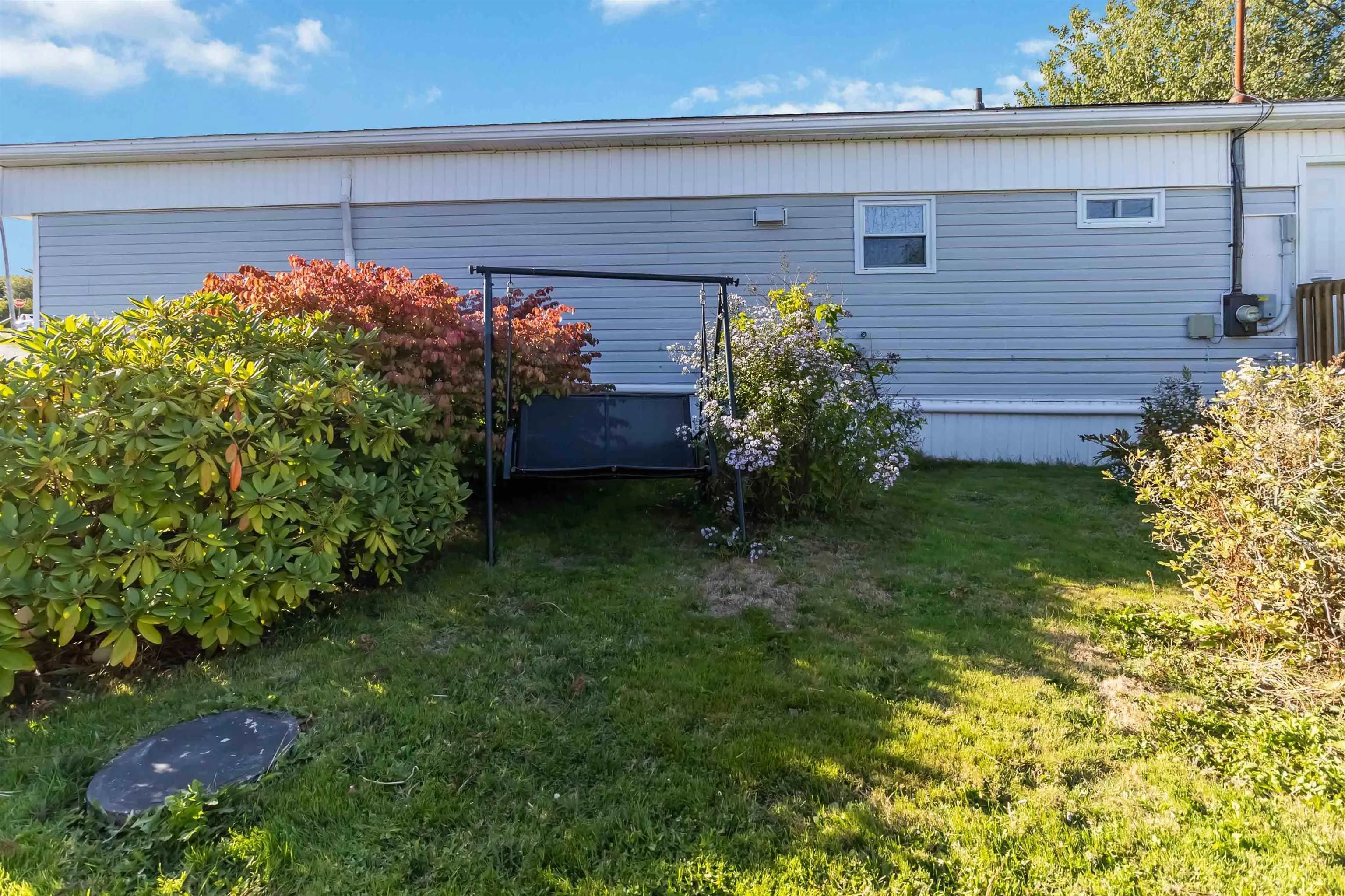 15 Florence Avenue, Dartmouth, NS B2Y 2A4, 2 Bedrooms Bedrooms, ,1 BathroomBathrooms,Residential,For Sale,Avenue,202524264