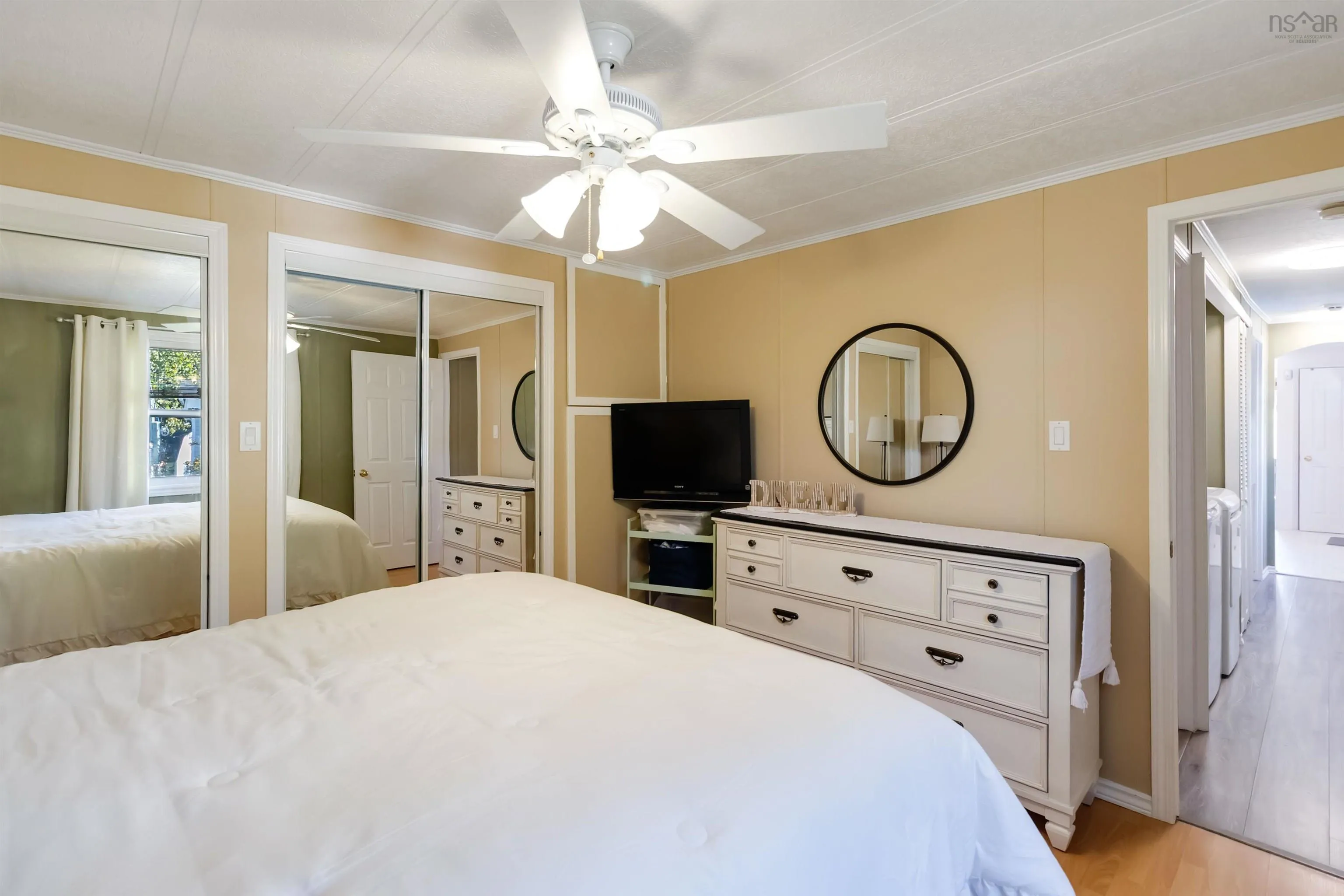 15 Florence Avenue, Dartmouth, NS B2Y 2A4, 2 Bedrooms Bedrooms, ,1 BathroomBathrooms,Residential,For Sale,Avenue,202524264