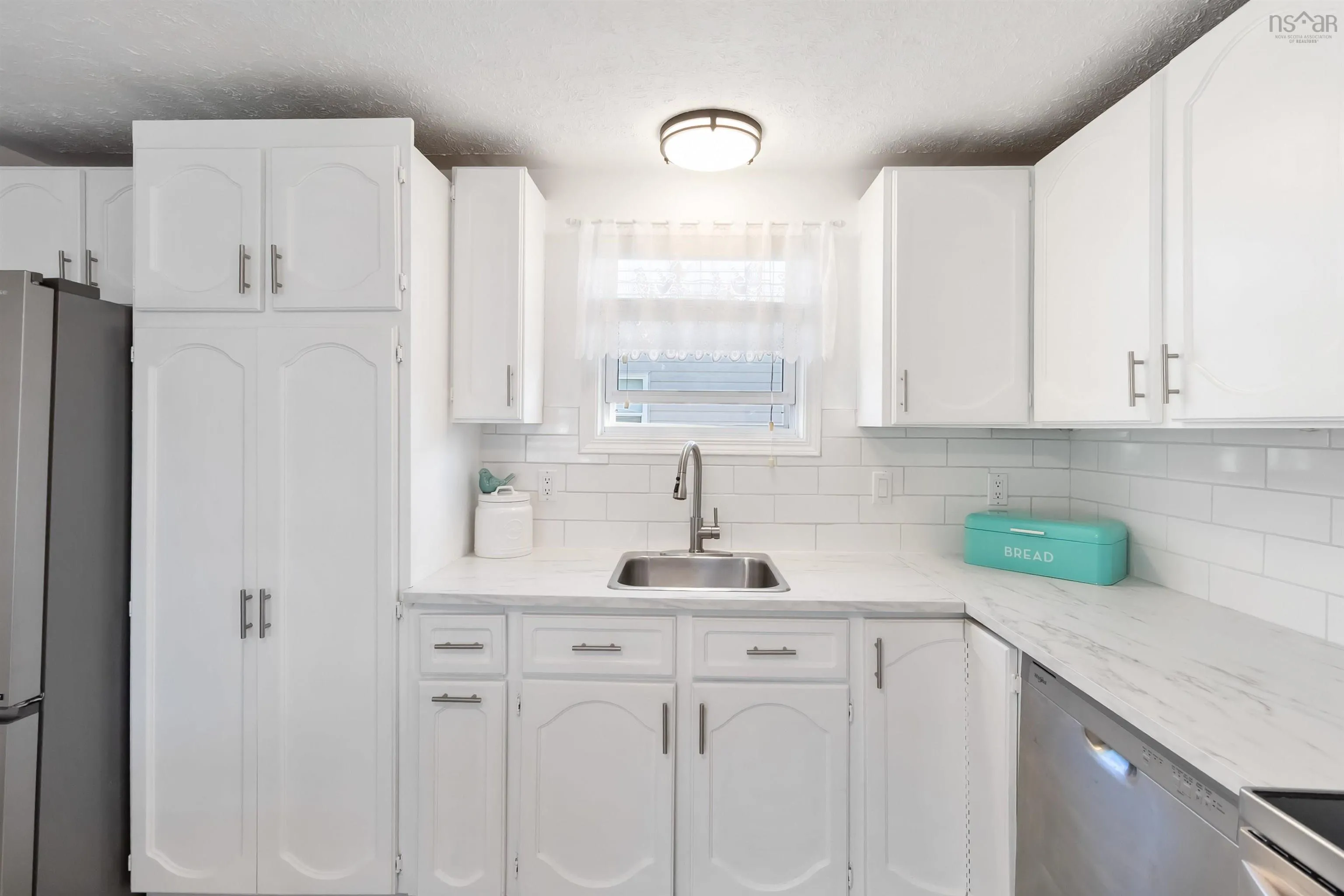 15 Florence Avenue, Dartmouth, NS B2Y 2A4, 2 Bedrooms Bedrooms, ,1 BathroomBathrooms,Residential,For Sale,Avenue,202524264