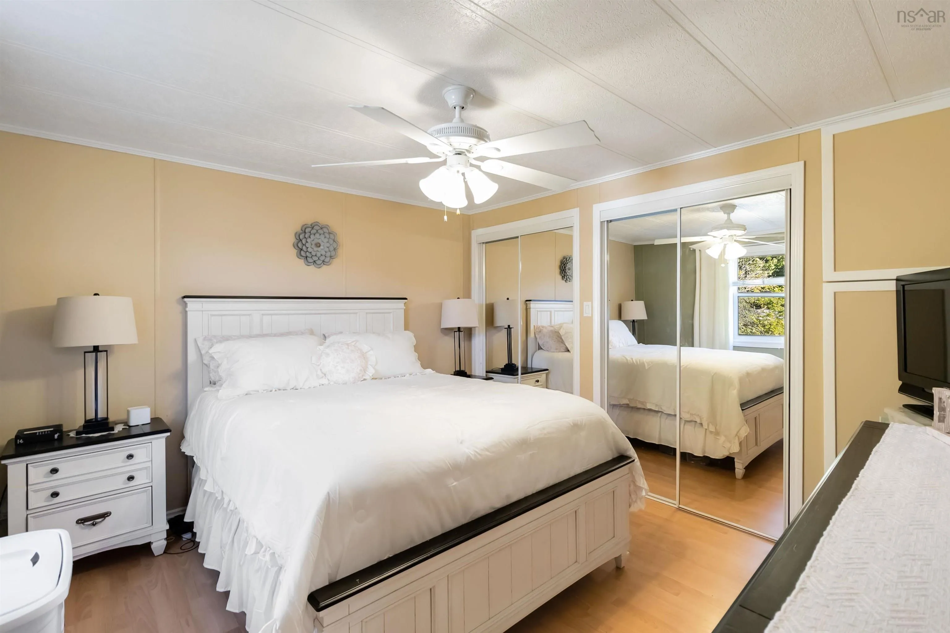 15 Florence Avenue, Dartmouth, NS B2Y 2A4, 2 Bedrooms Bedrooms, ,1 BathroomBathrooms,Residential,For Sale,Avenue,202524264