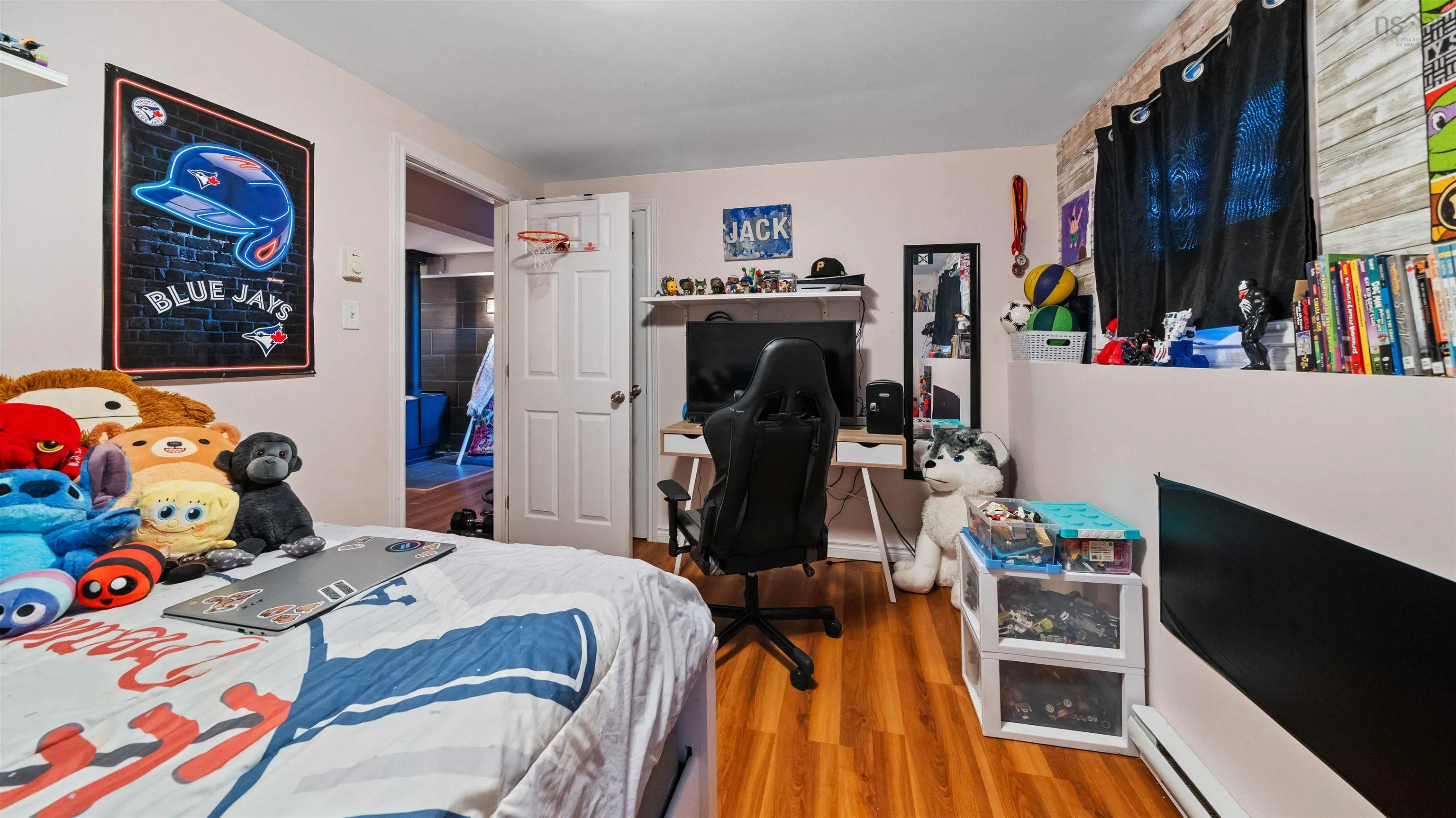 246 Arklow Drive, Dartmouth, NS B2W 4R6, 5 Bedrooms Bedrooms, ,3 BathroomsBathrooms,Residential,For Sale,Arklow,202519060