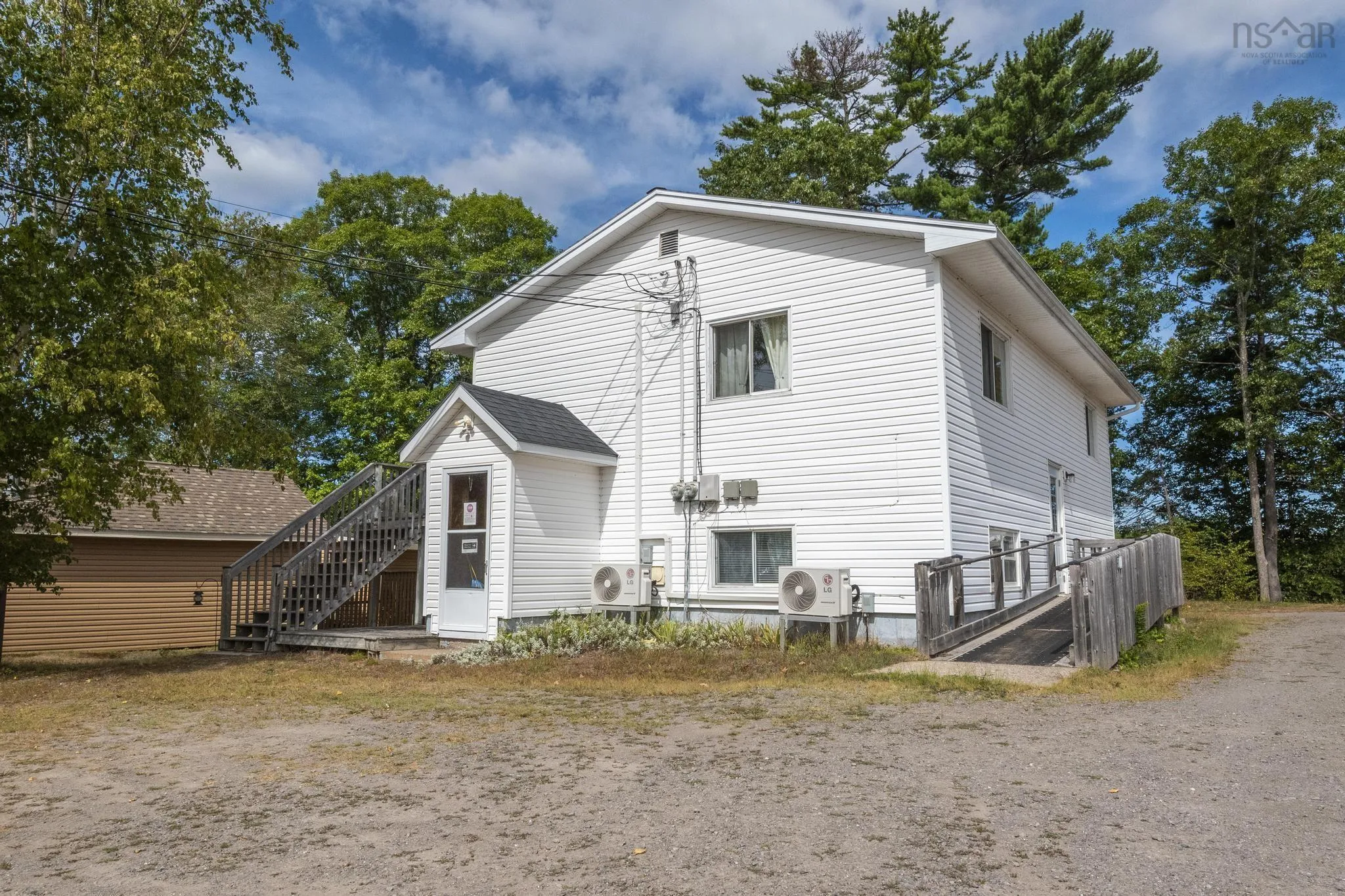 589 Sampson Drive, Greenwood, NS B0P 1R0, 8 Bedrooms Bedrooms, ,Residential Income,For Sale,Sampson,202523083