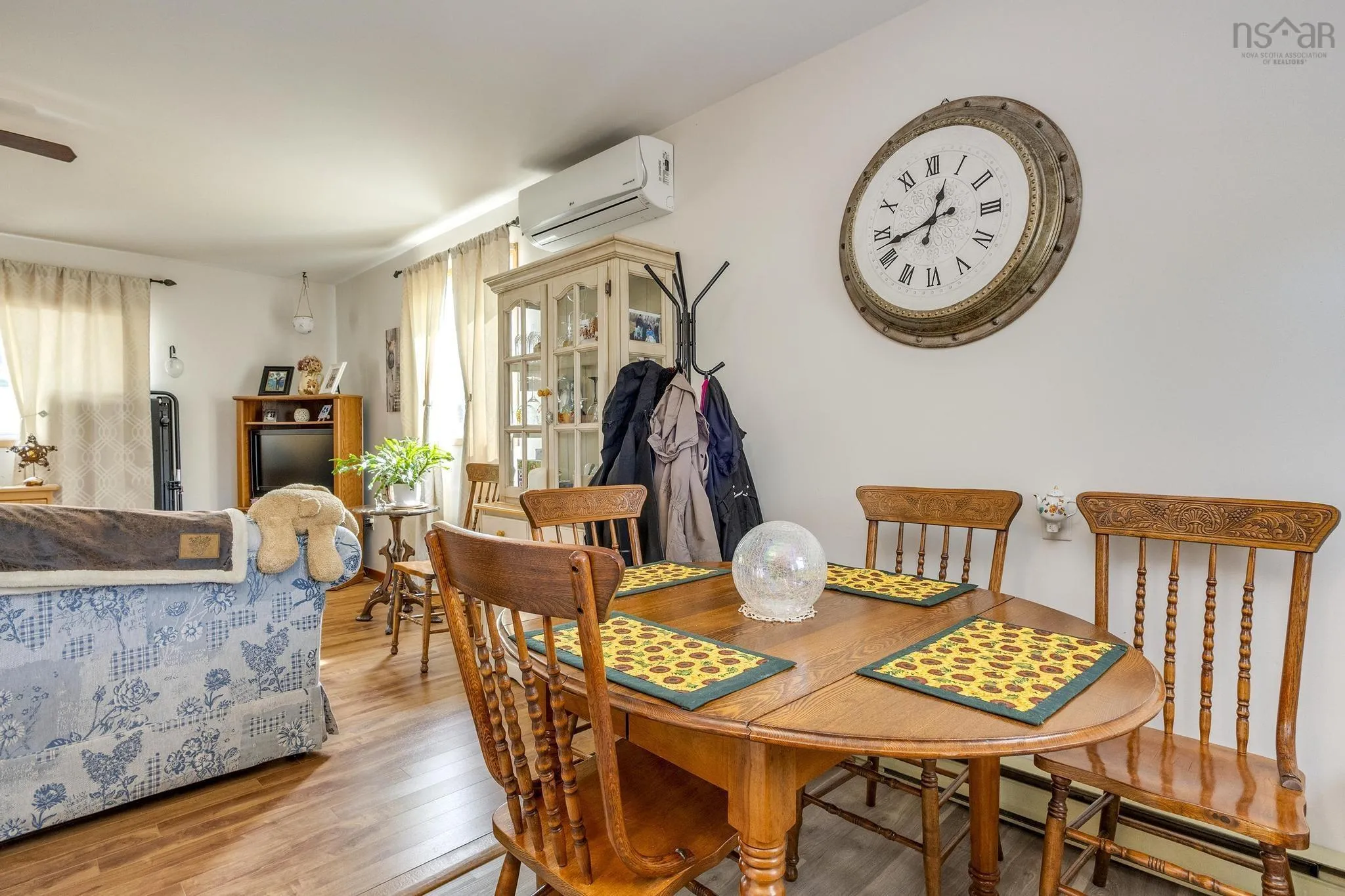 589 Sampson Drive, Greenwood, NS B0P 1R0, 8 Bedrooms Bedrooms, ,Residential Income,For Sale,Sampson,202523083